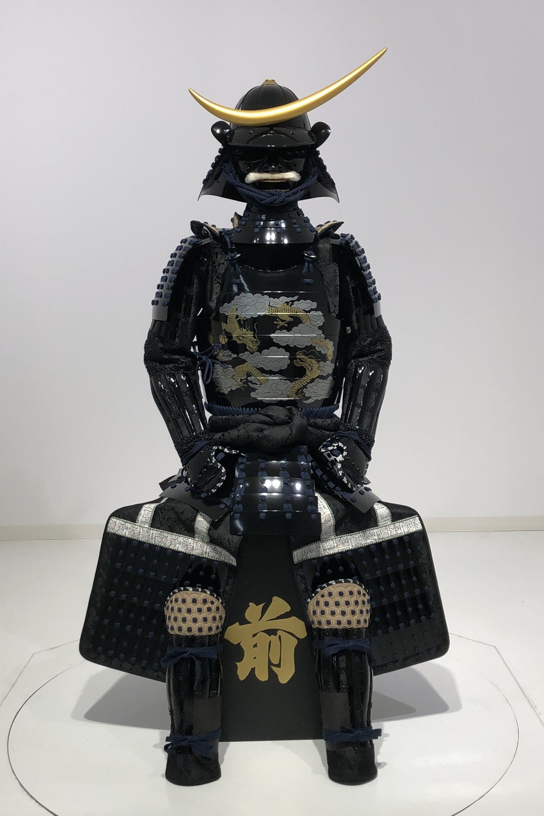 【O-074】濃紺糸威雲龍二枚胴具足