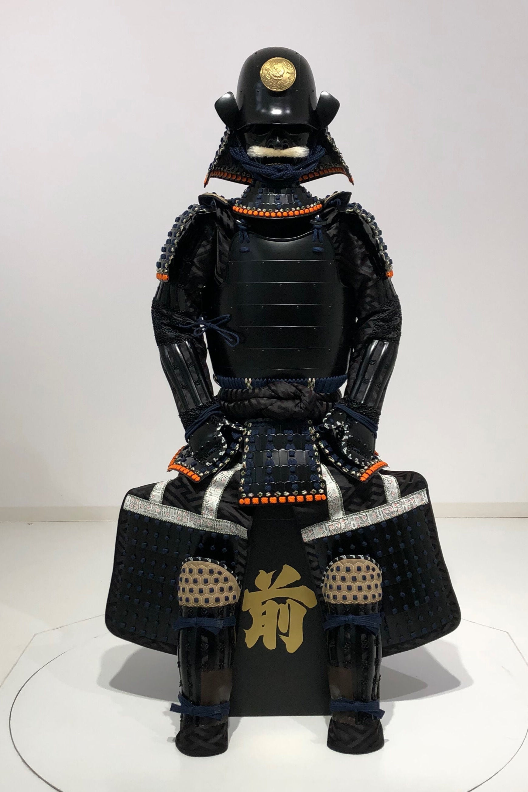 【O-050】紺糸威黒艶消鋲綴二枚胴具足(頭形兜)