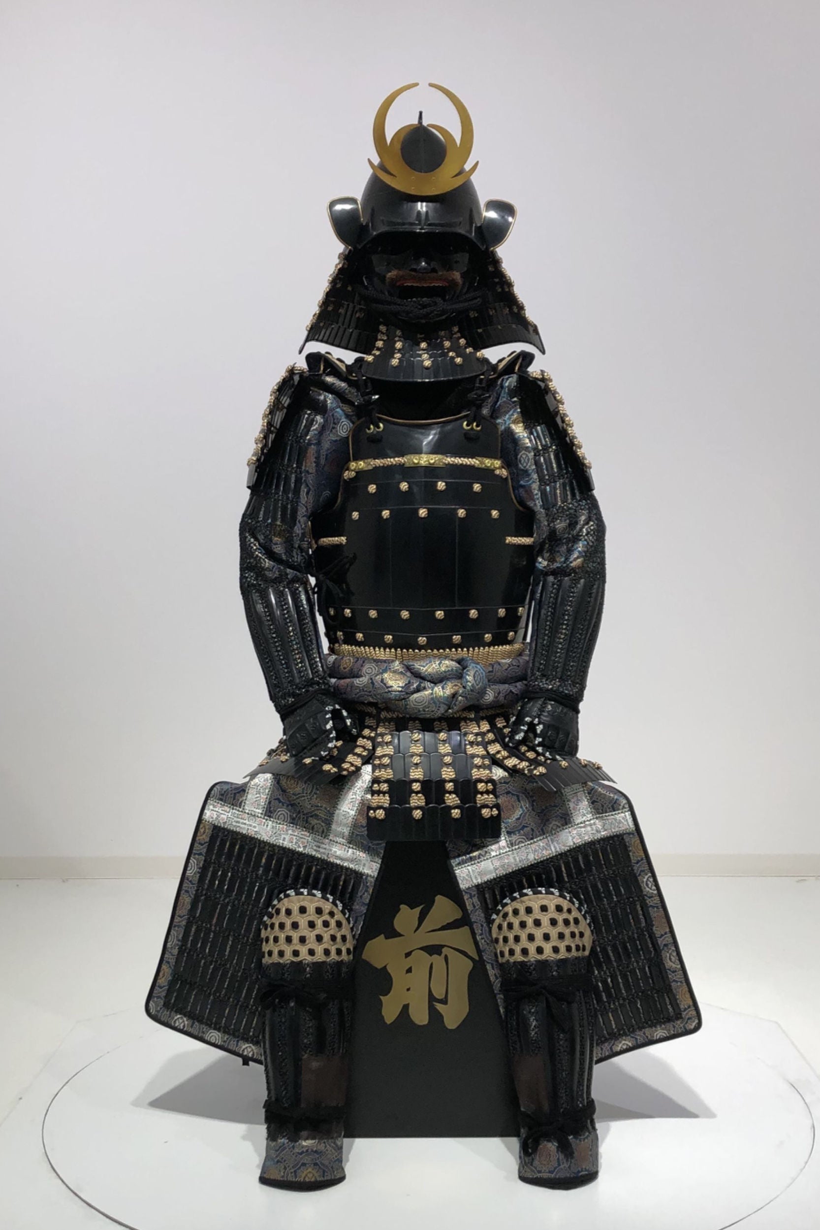 【O-023】 啄木糸威縦矧二枚胴具足