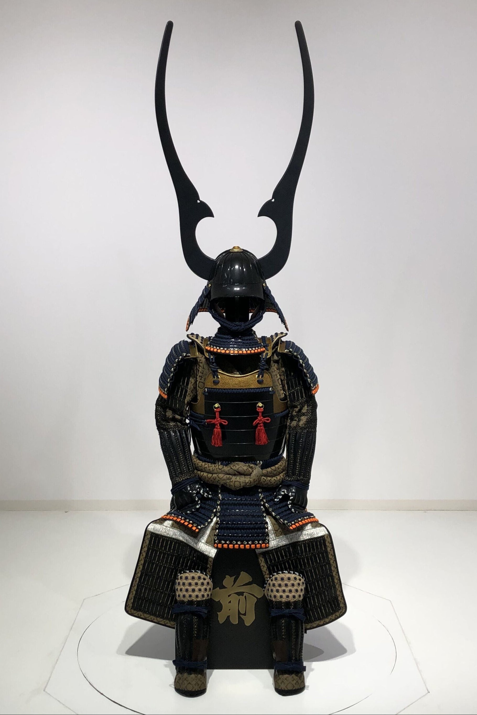 【O-029】濃紺糸威金唐二枚胴具足