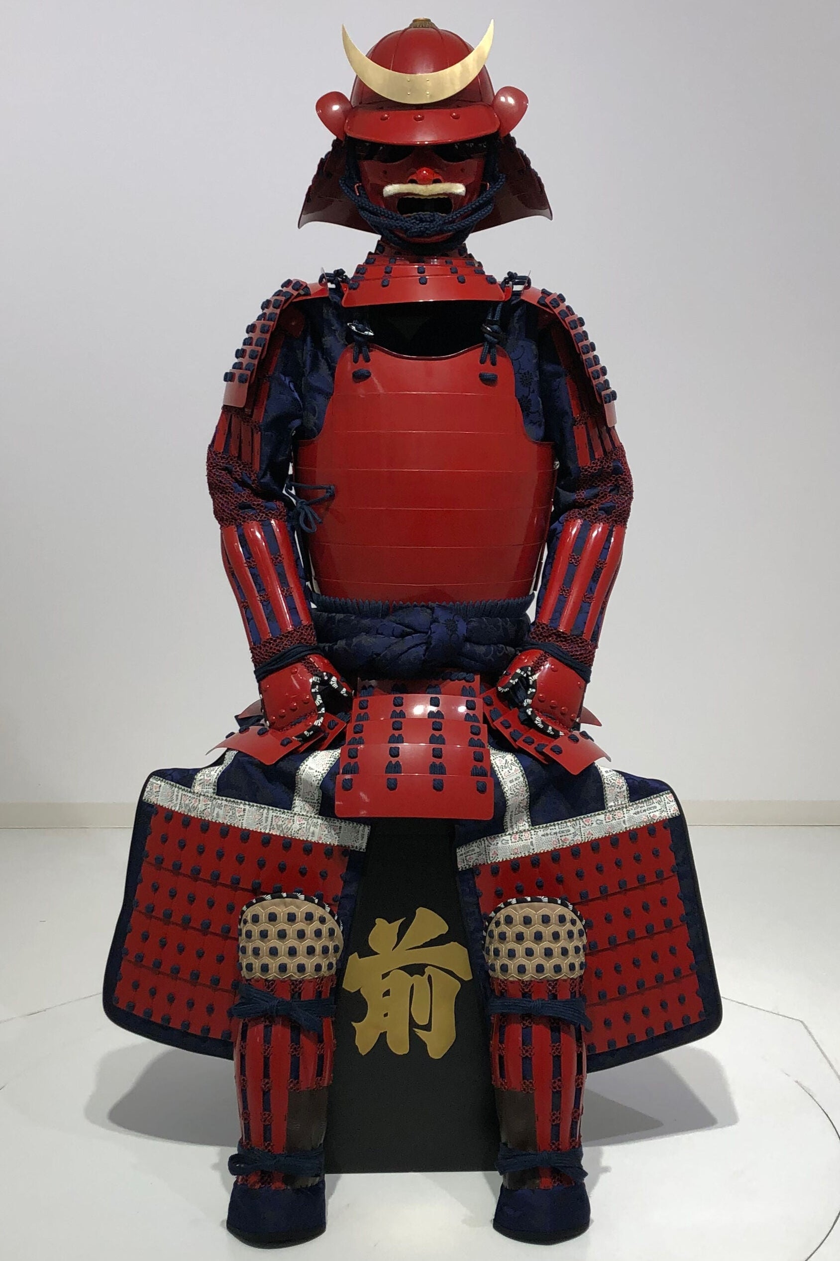 【O-062】濃紺糸威赤桶側二枚胴具足(手時代塗)