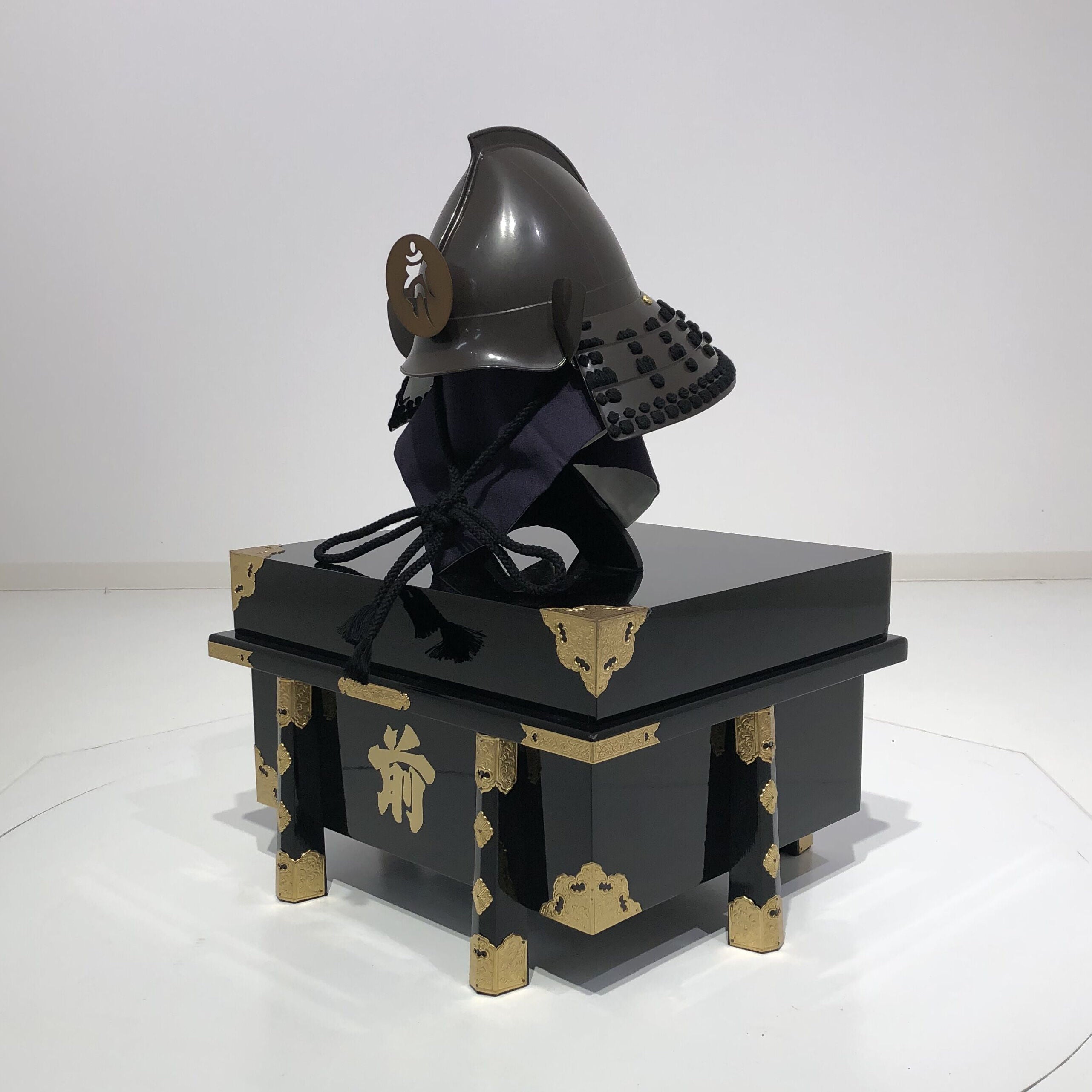 【O-069-K】黒糸威胸取鎬二枚胴具足(兜のみ)