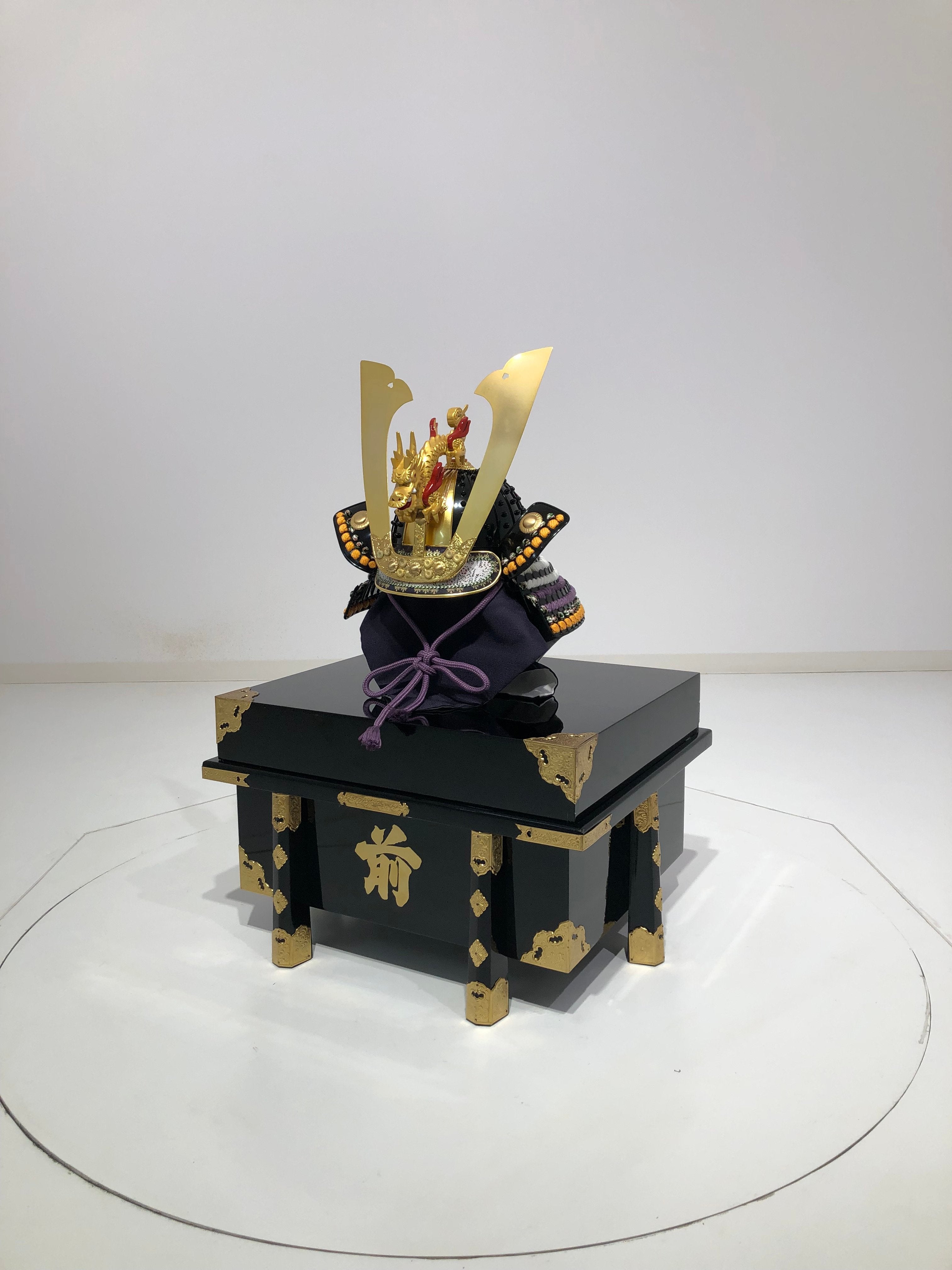 【C-009-K】藤白糸威黒伊予札二枚胴具足 (子供用兜)