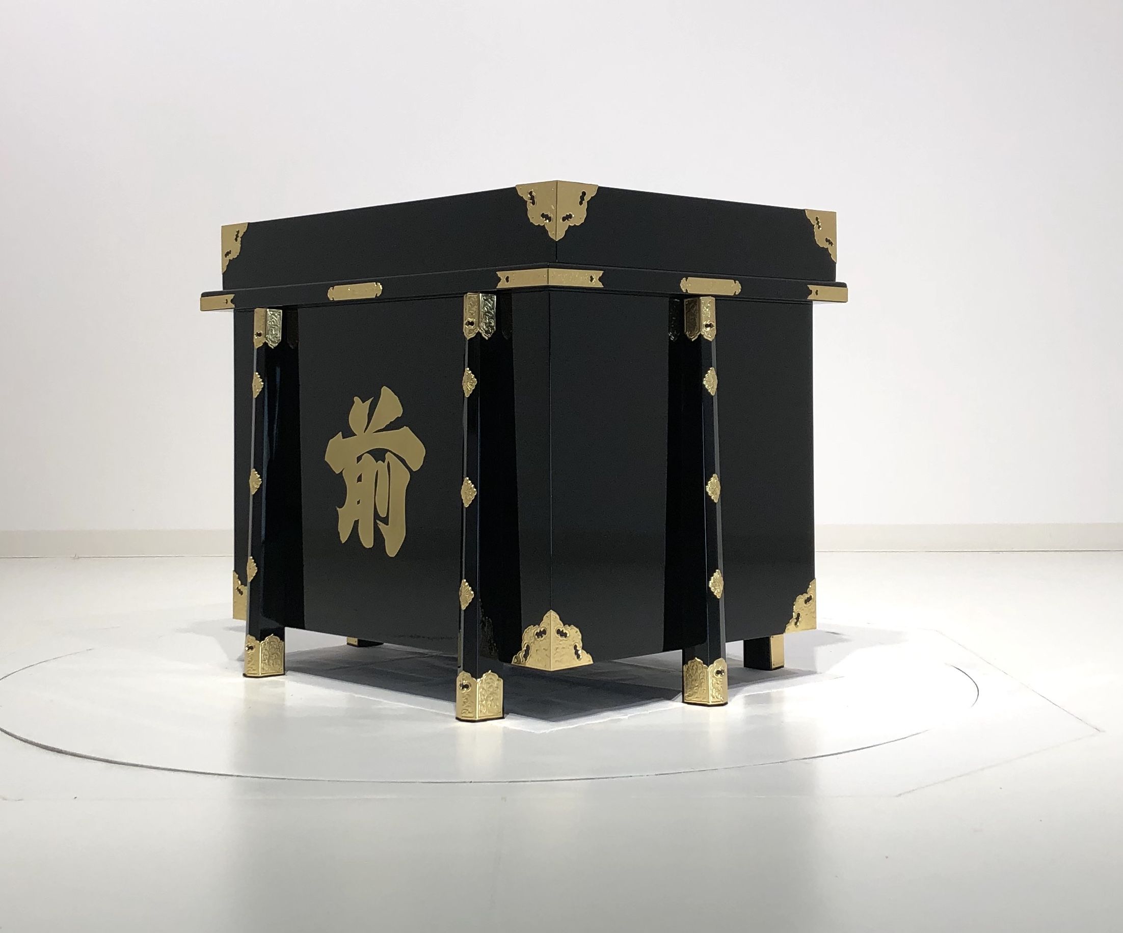 【A-001】鎧櫃 (大人・六本足)