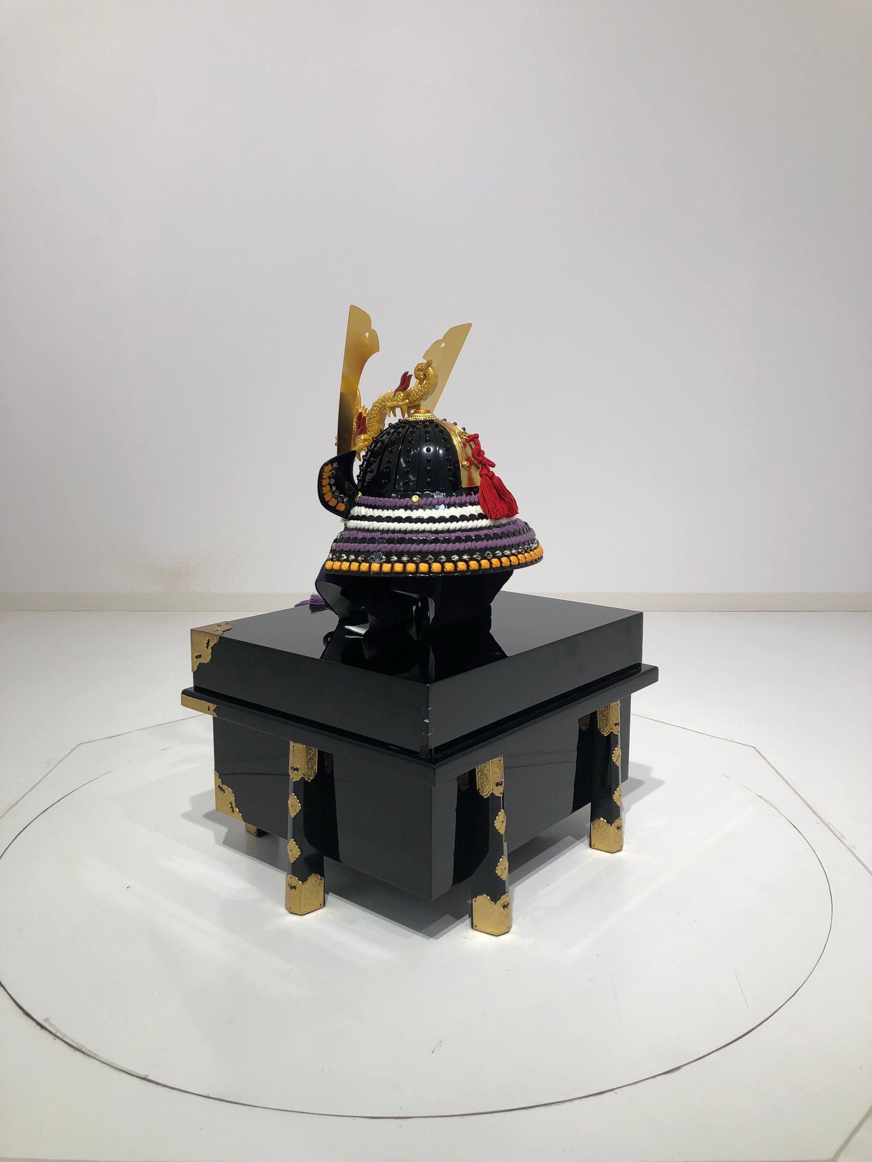 【C-009-K】藤白糸威黒伊予札二枚胴具足 (子供用兜)