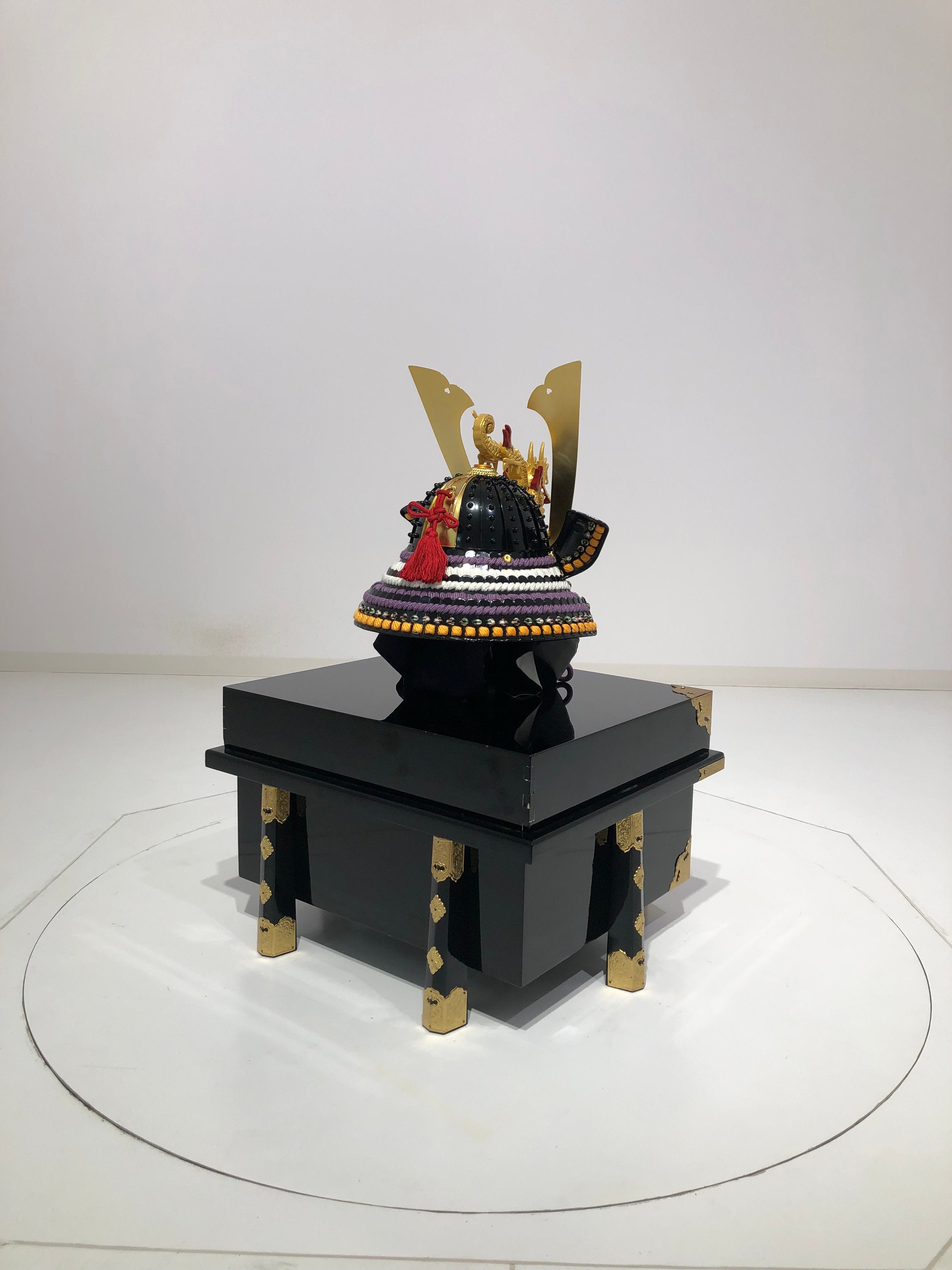 【C-009-K】藤白糸威黒伊予札二枚胴具足 (子供用兜)