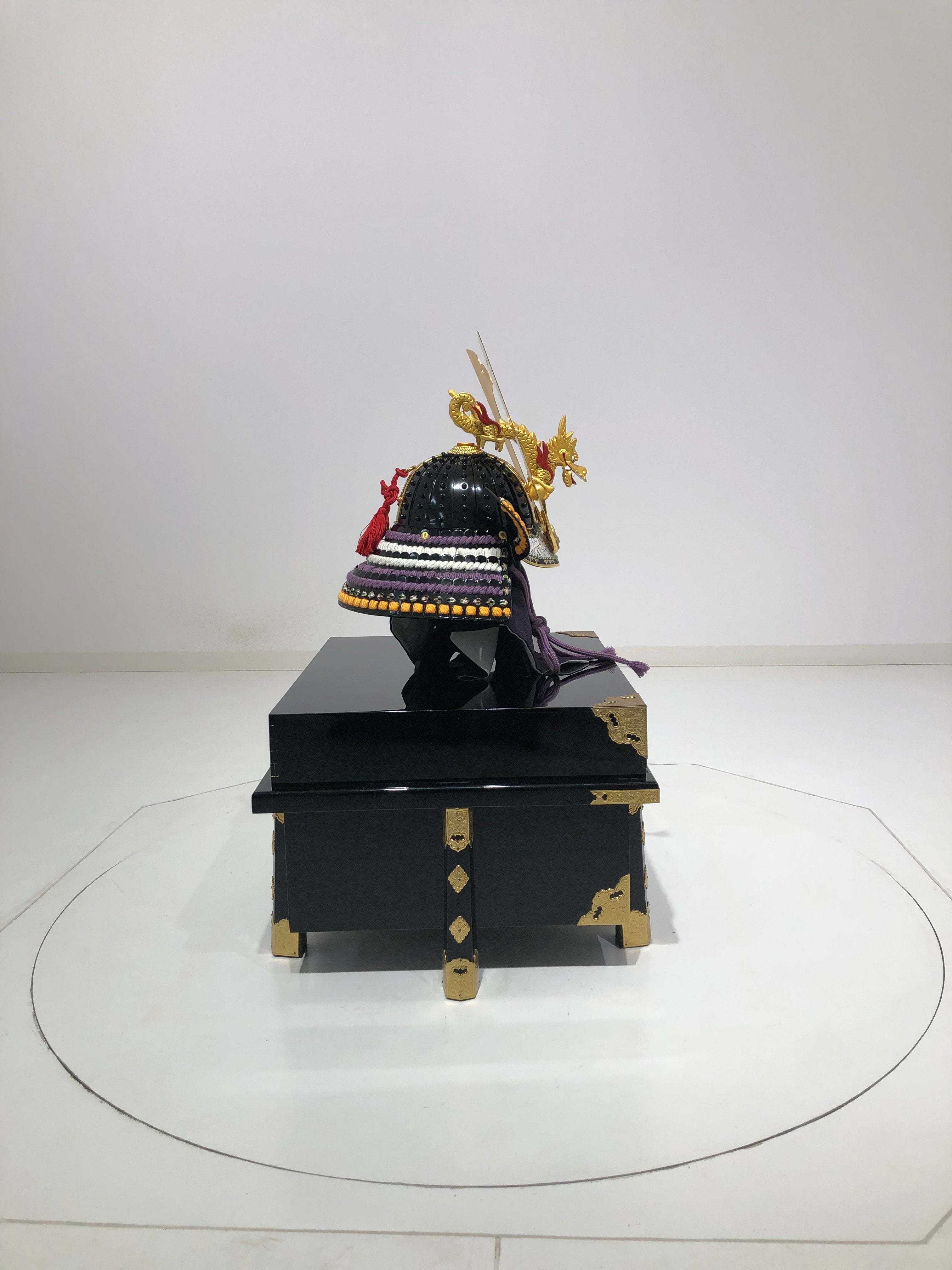 【C-009-K】藤白糸威黒伊予札二枚胴具足 (子供用兜)