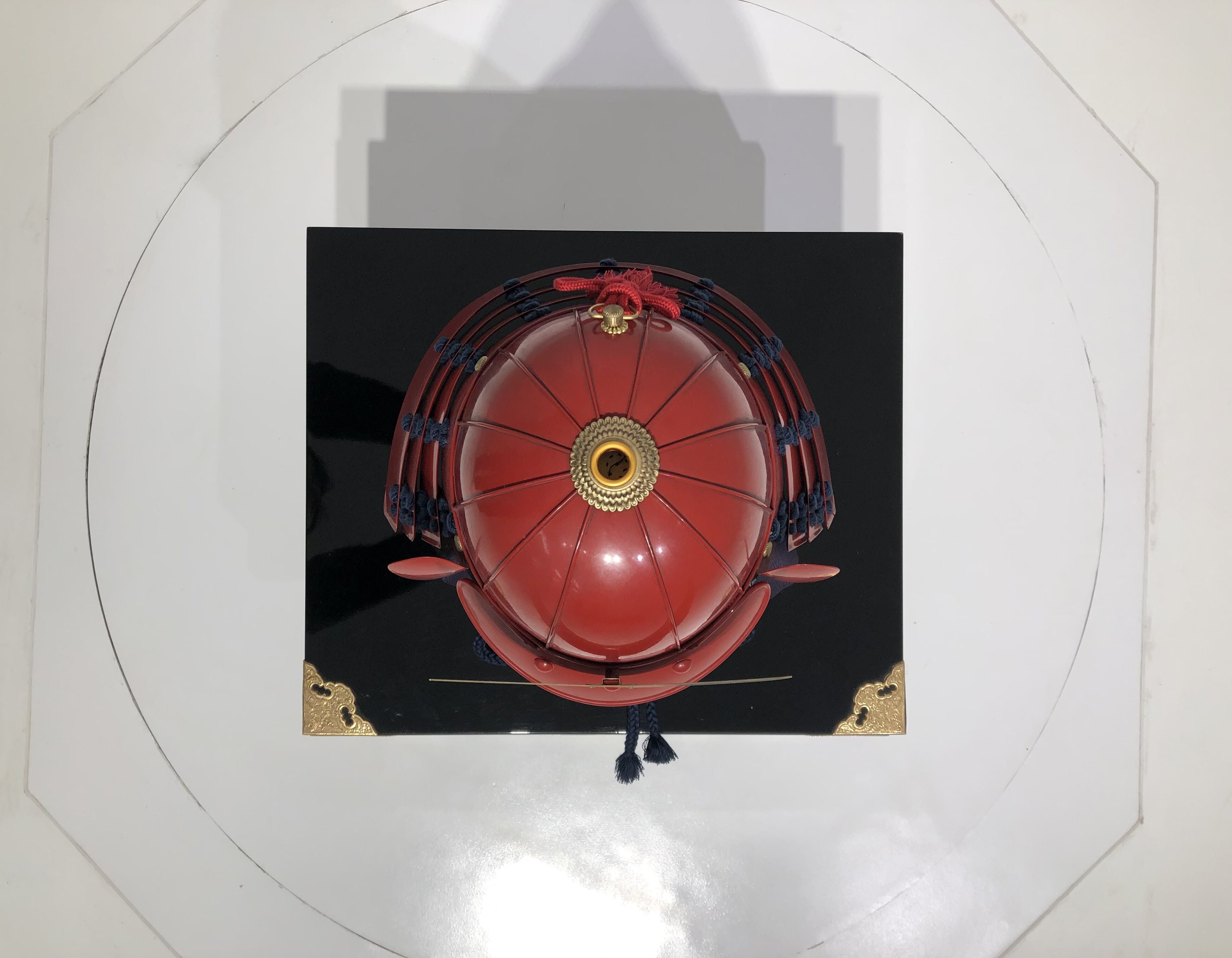 【O-062-K】濃紺糸威赤桶側二枚胴具足(時代塗)(兜のみ)