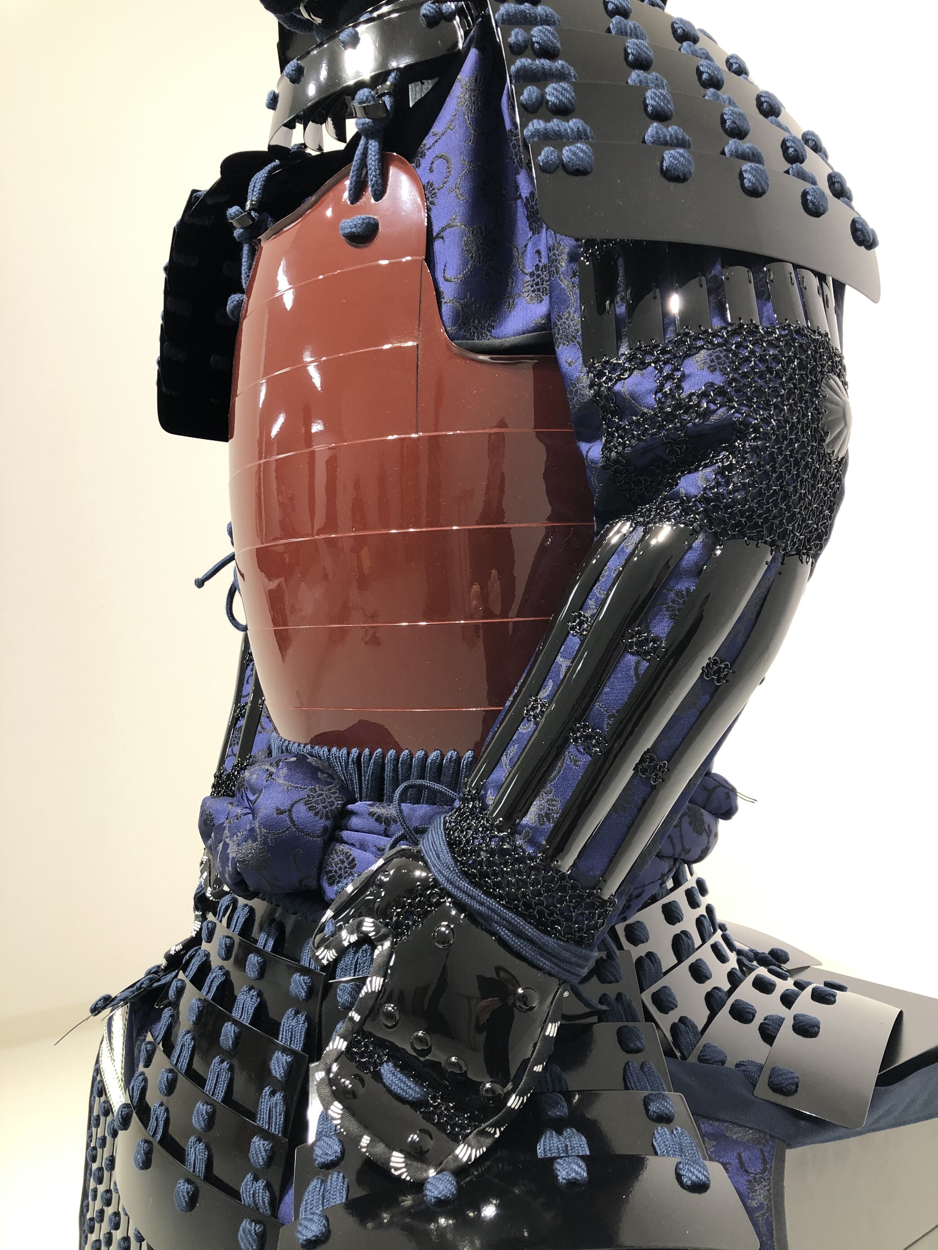 【O-059】●濃紺糸威茶桶側二枚胴具足