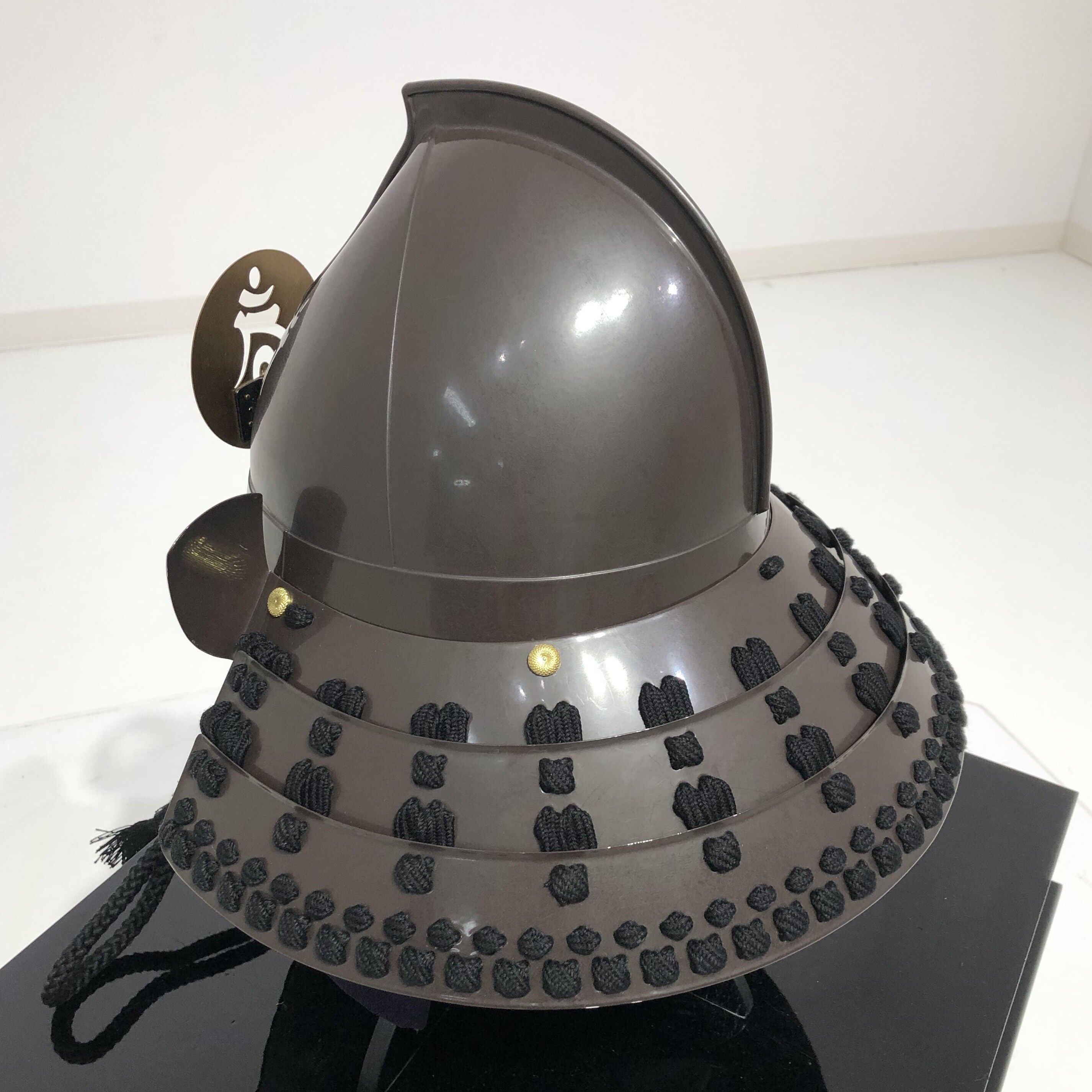 【O-069-K】黒糸威胸取鎬二枚胴具足(兜のみ)