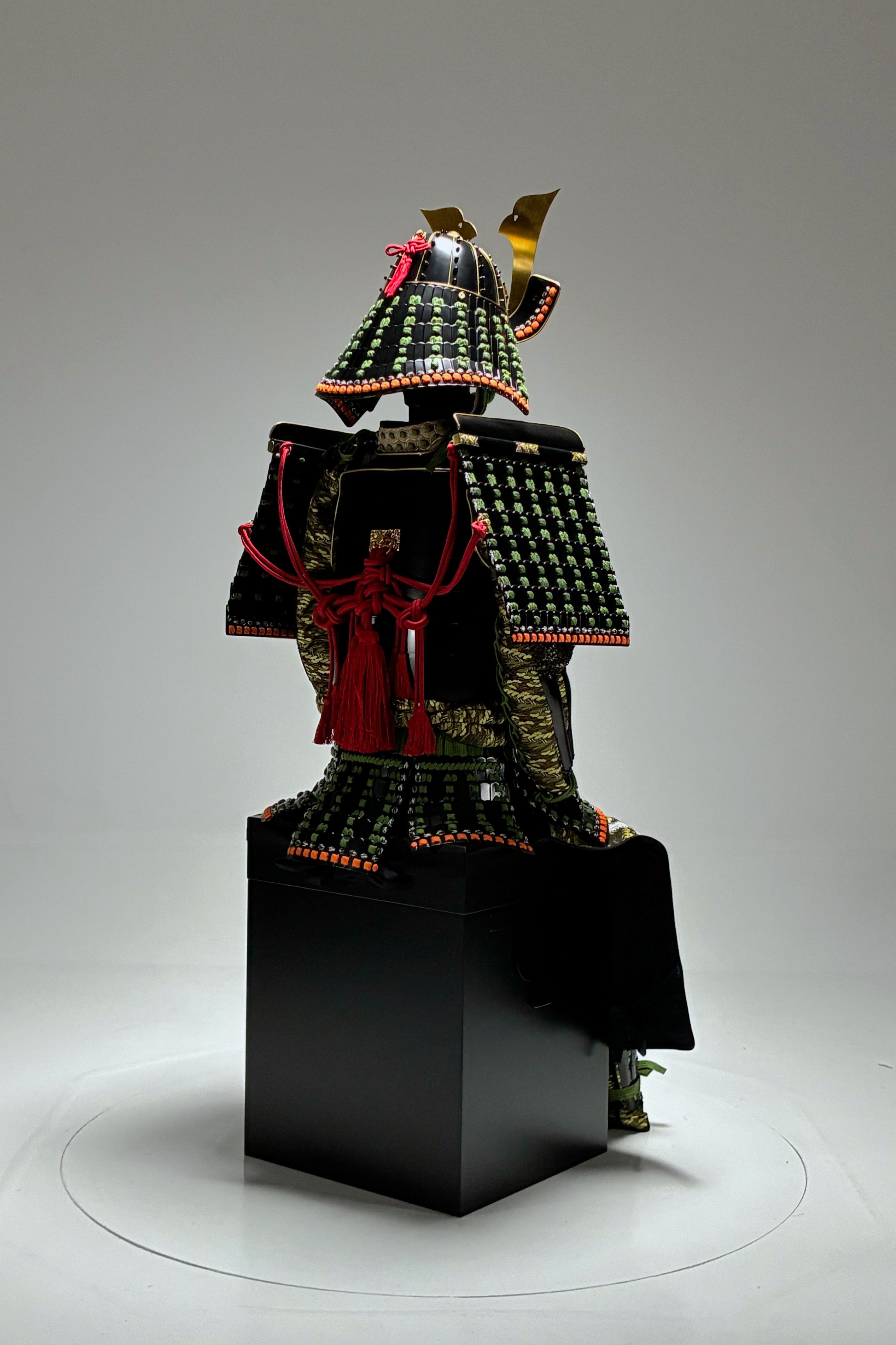 【O-081】蓬糸威大袖鋲綴ニ枚胴具足