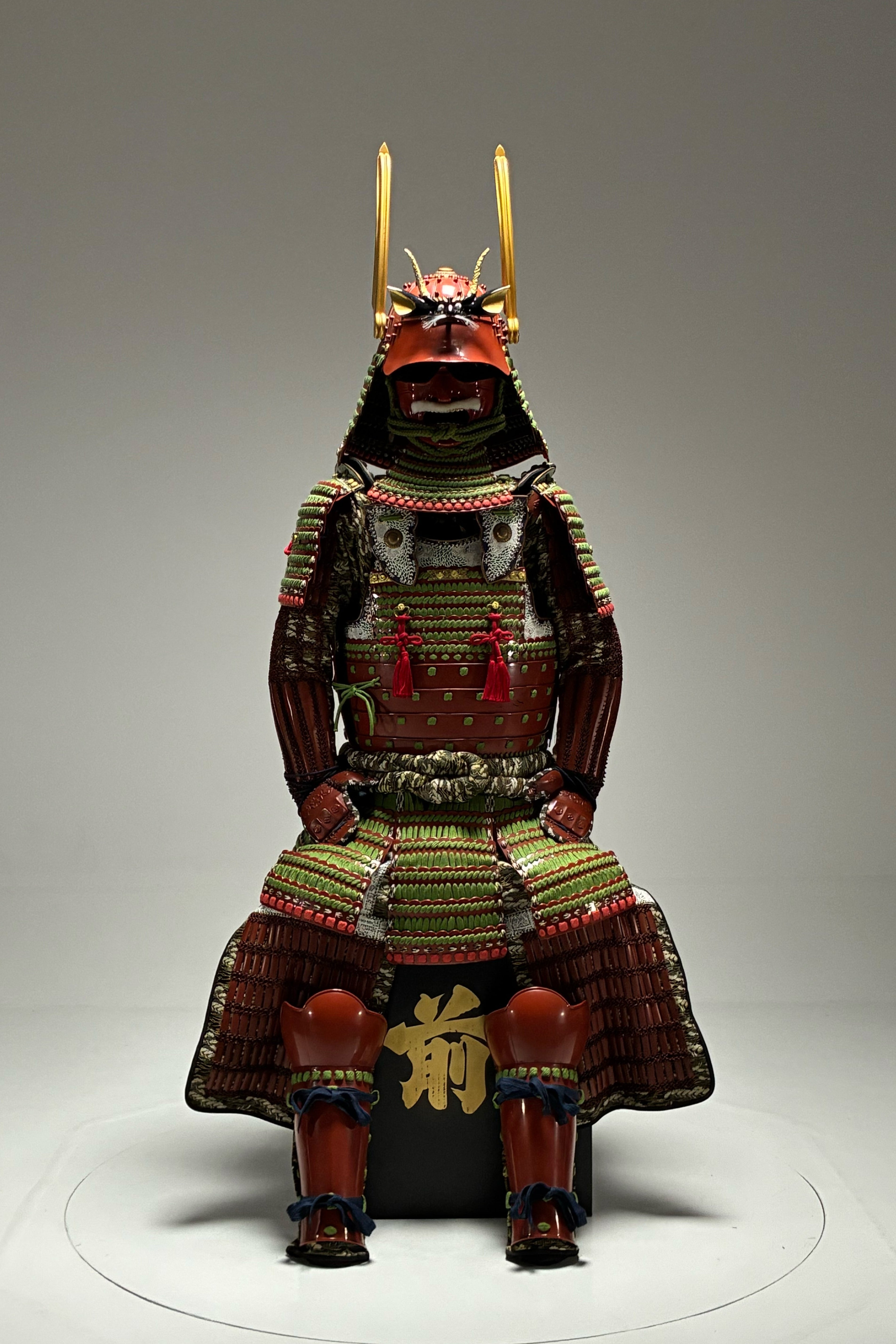 【O-080】平角脇立 蓬糸毛引威 胸取半懸桶側二枚胴具足