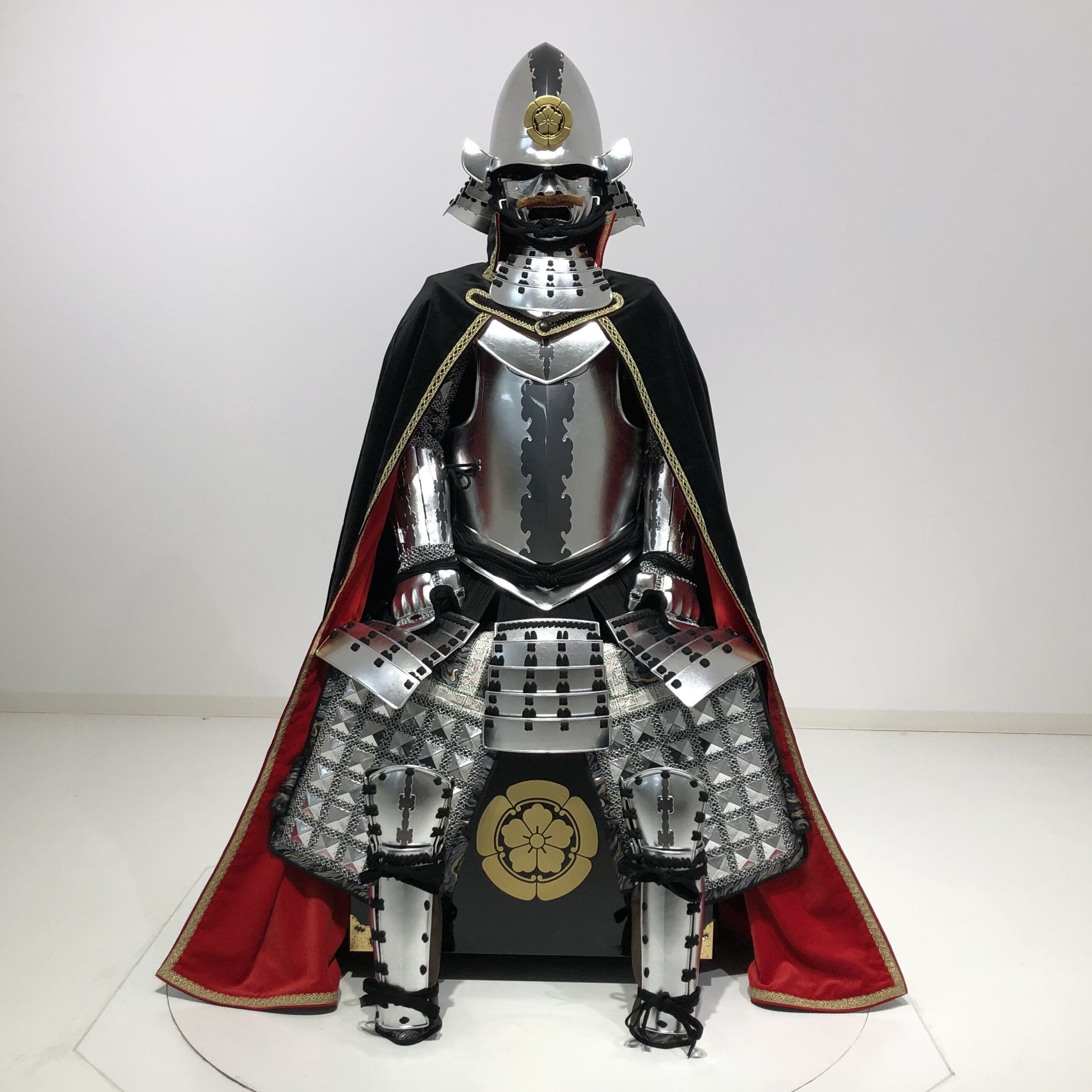 [Y-043] Oda Nobunaga Silver Nanban Armor