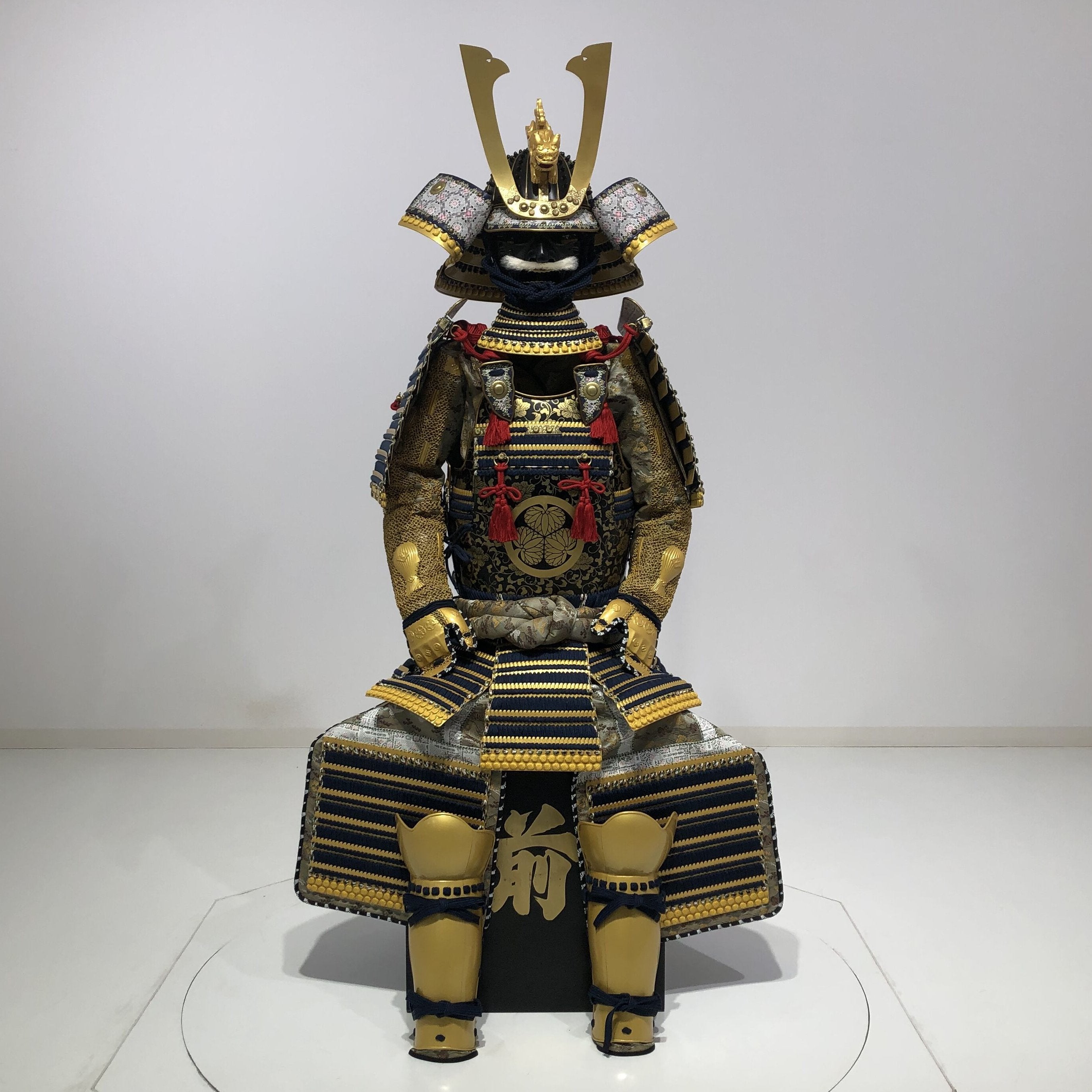 [O-024] Navy blue brocade Buddha two-piece armor