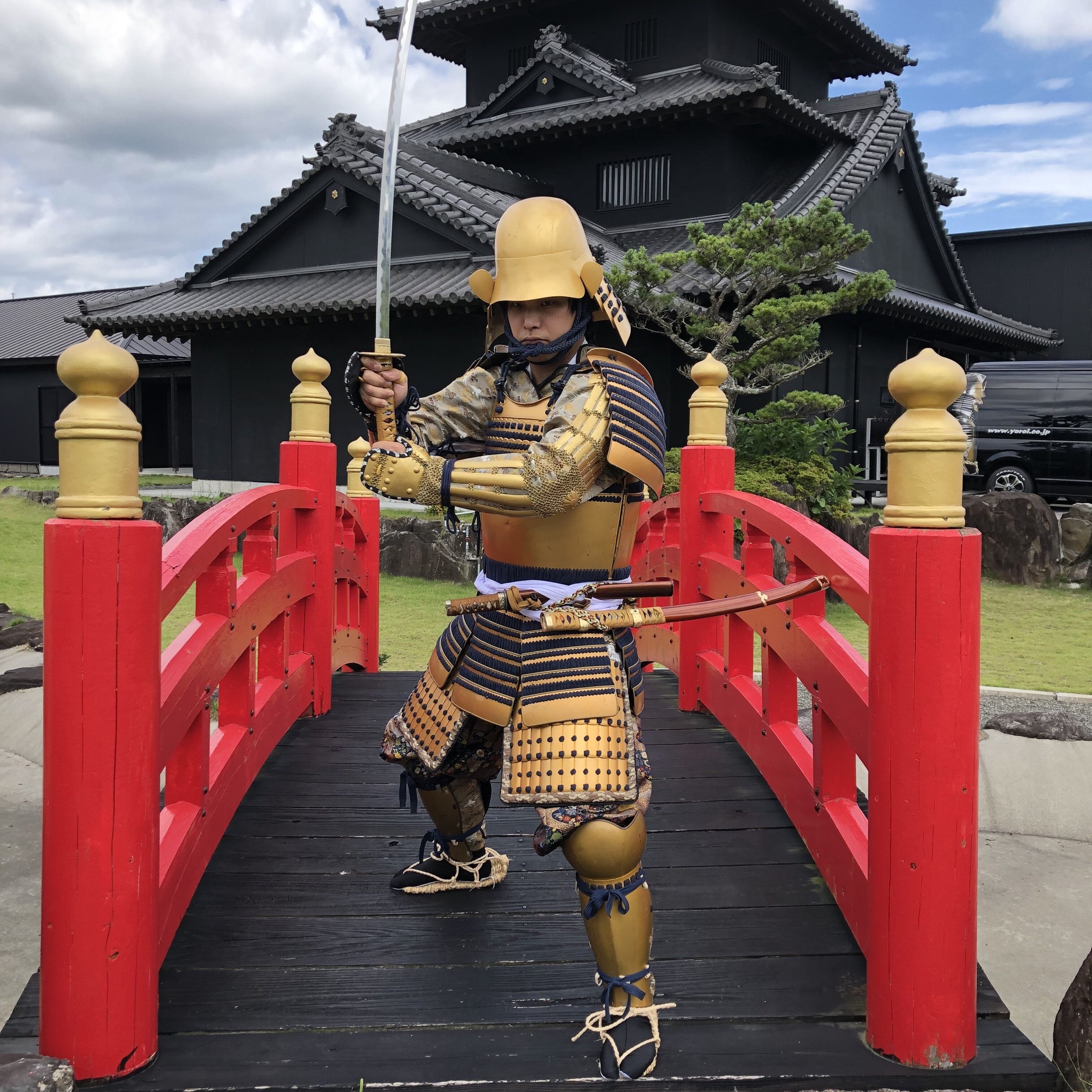 [L4-11-1] Tokugawa Ieyasu Gold Armor (rental)