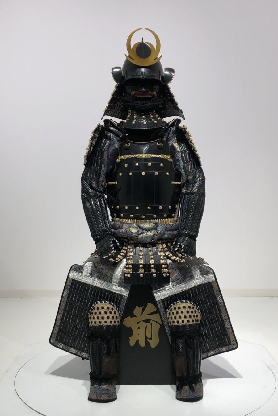 【O-023】 啄木糸威縦矧二枚胴具足