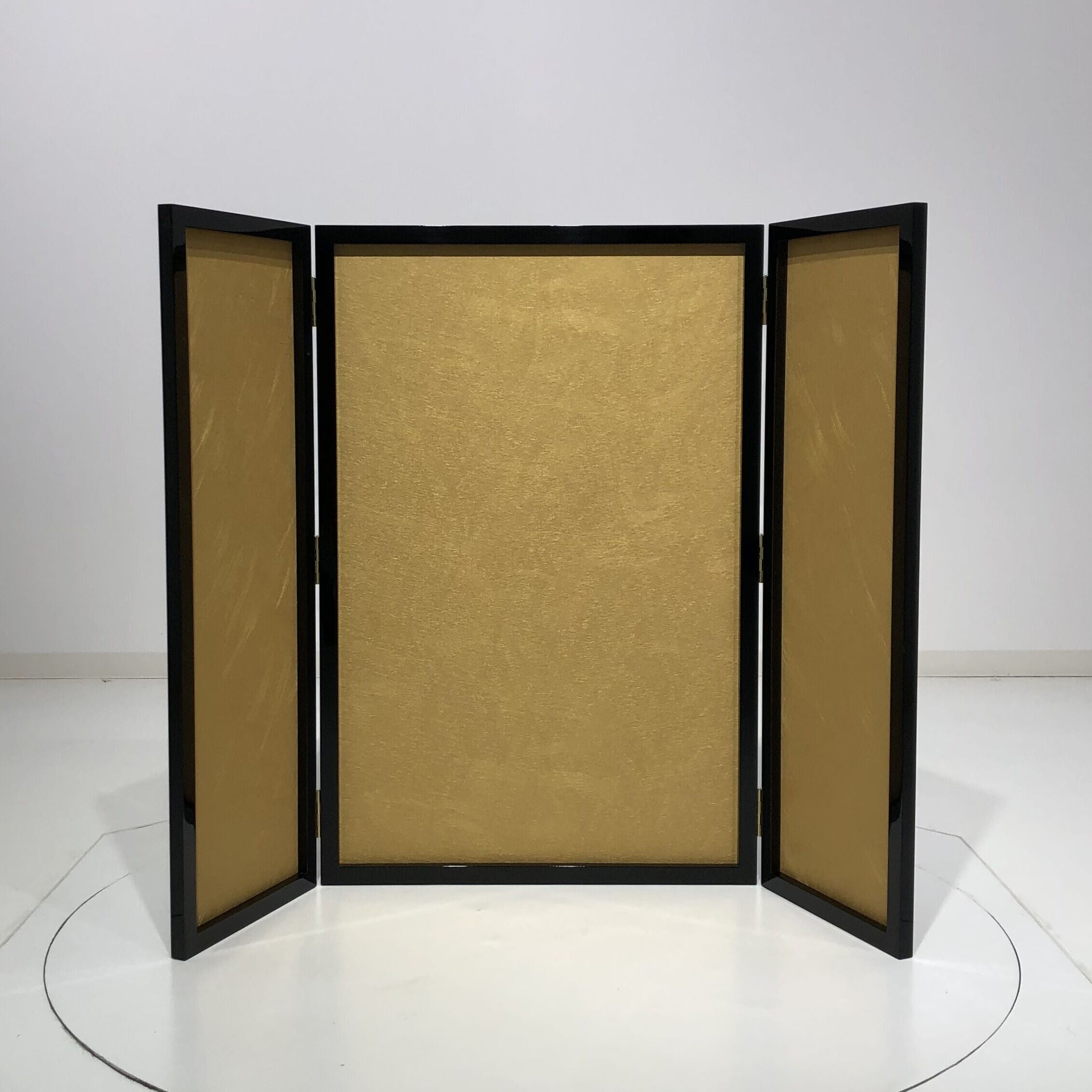 [B-146] Gold folding screen for helmet decoration