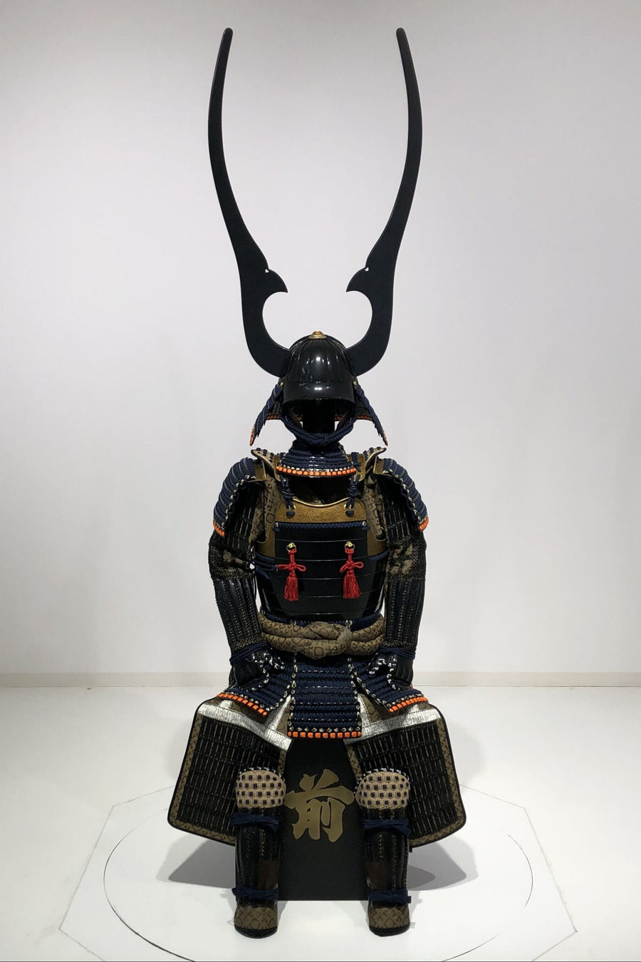 【O-029】濃紺糸威金唐二枚胴具足