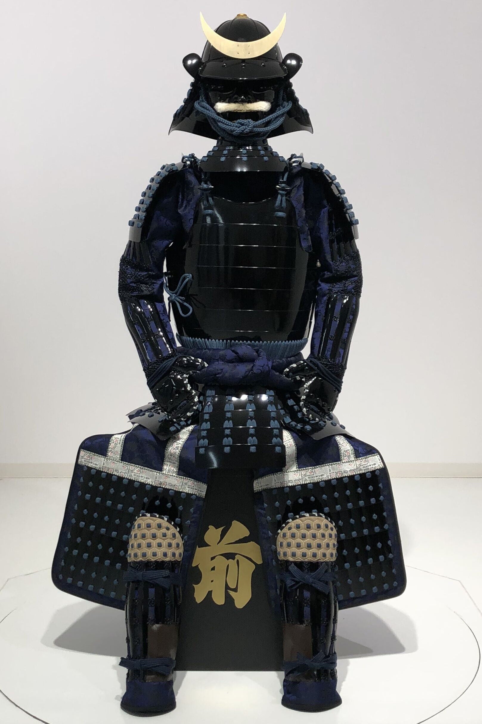 [O-063] Navy blue thread black barrel side two-piece armor