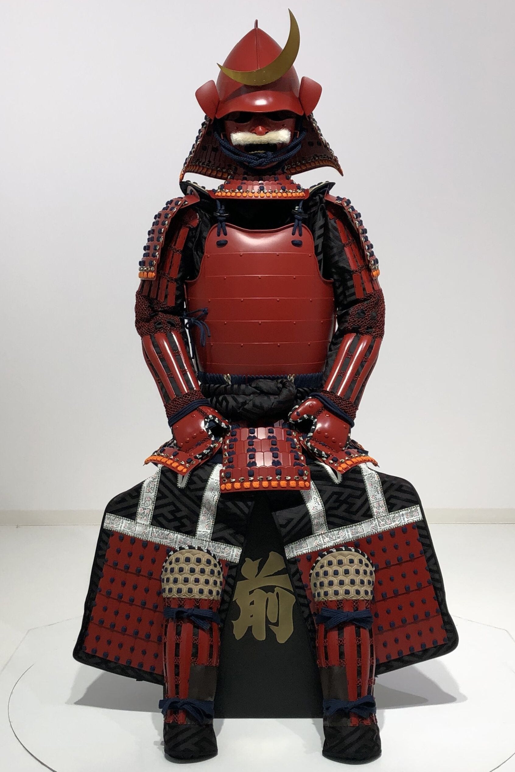 [O-079] Dark blue thread-dyed red matte riveted two-piece armor (peach-shaped helmet)