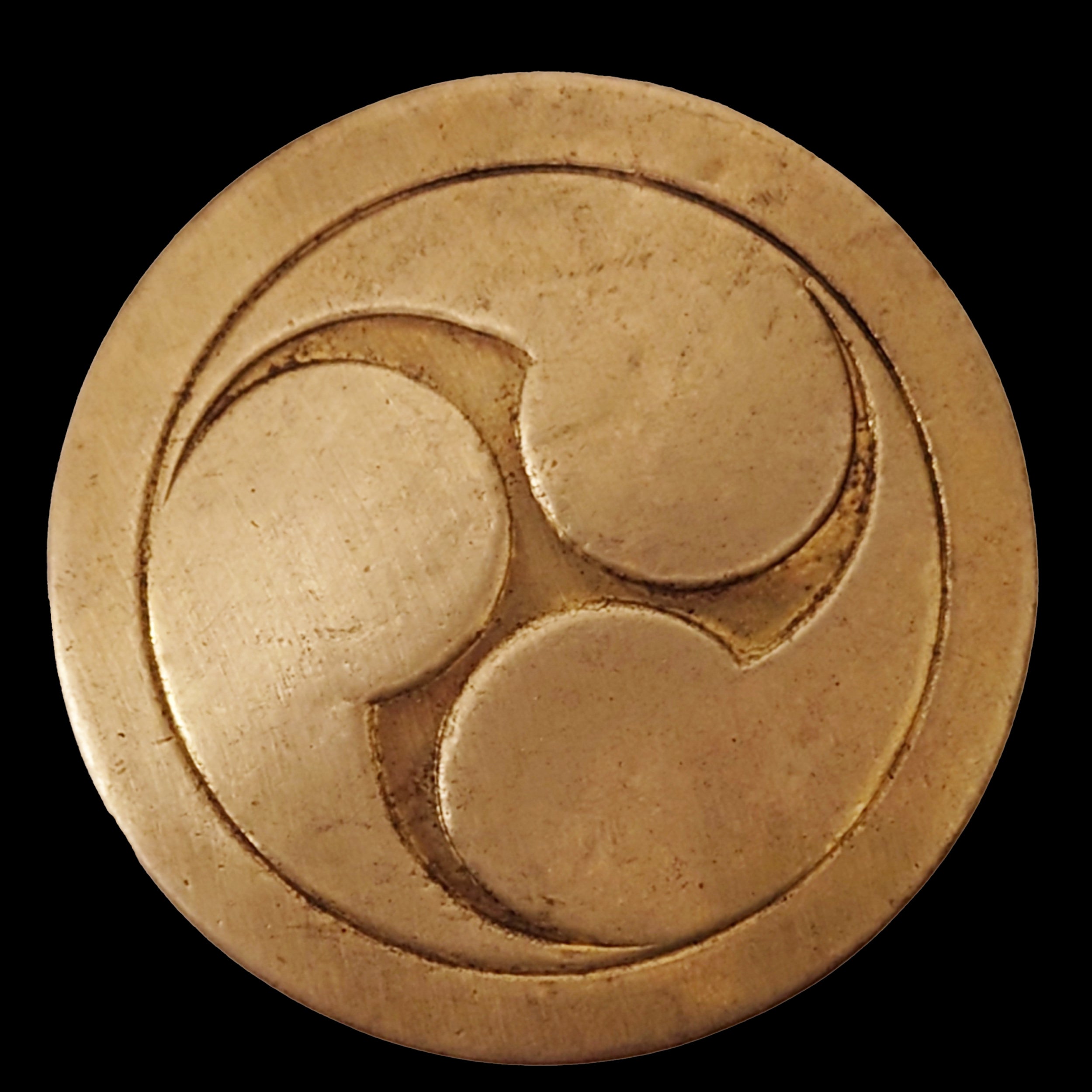 [K-051] Front flap: circle with three-leafed comma on the left