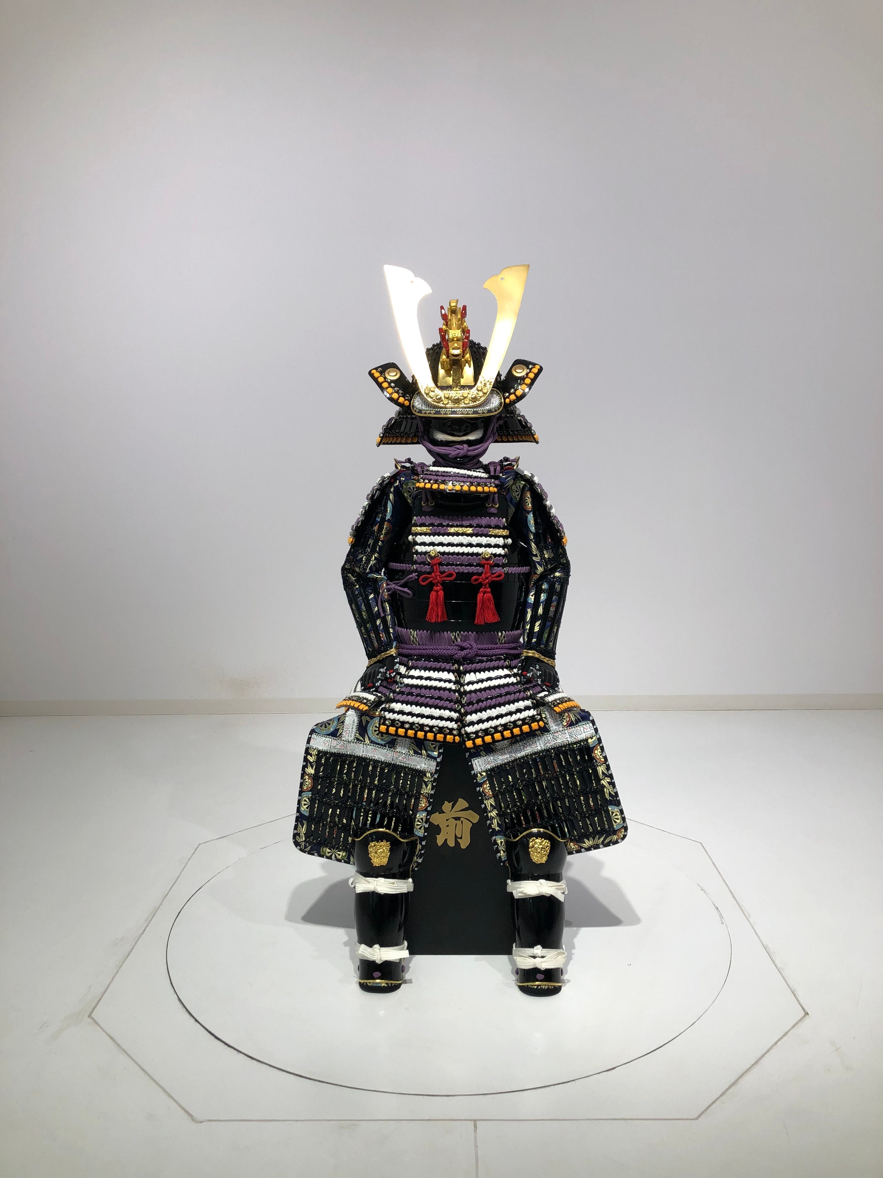 [C-009] Fuji-white thread-dyed black Iyo-fuda (child's armor)