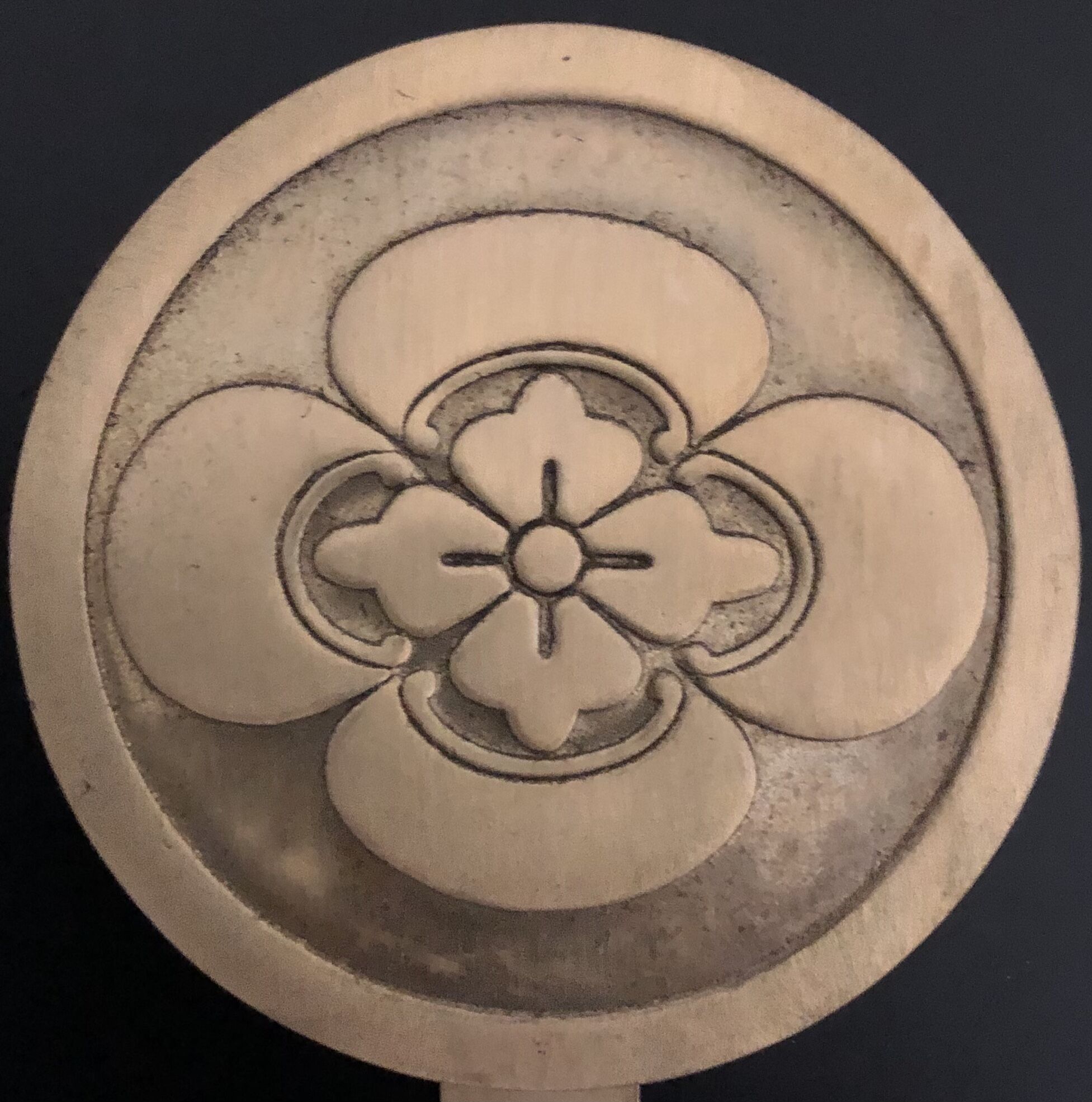 [K-062] Front plate: Circle with quince (Circle with horizontal quince)