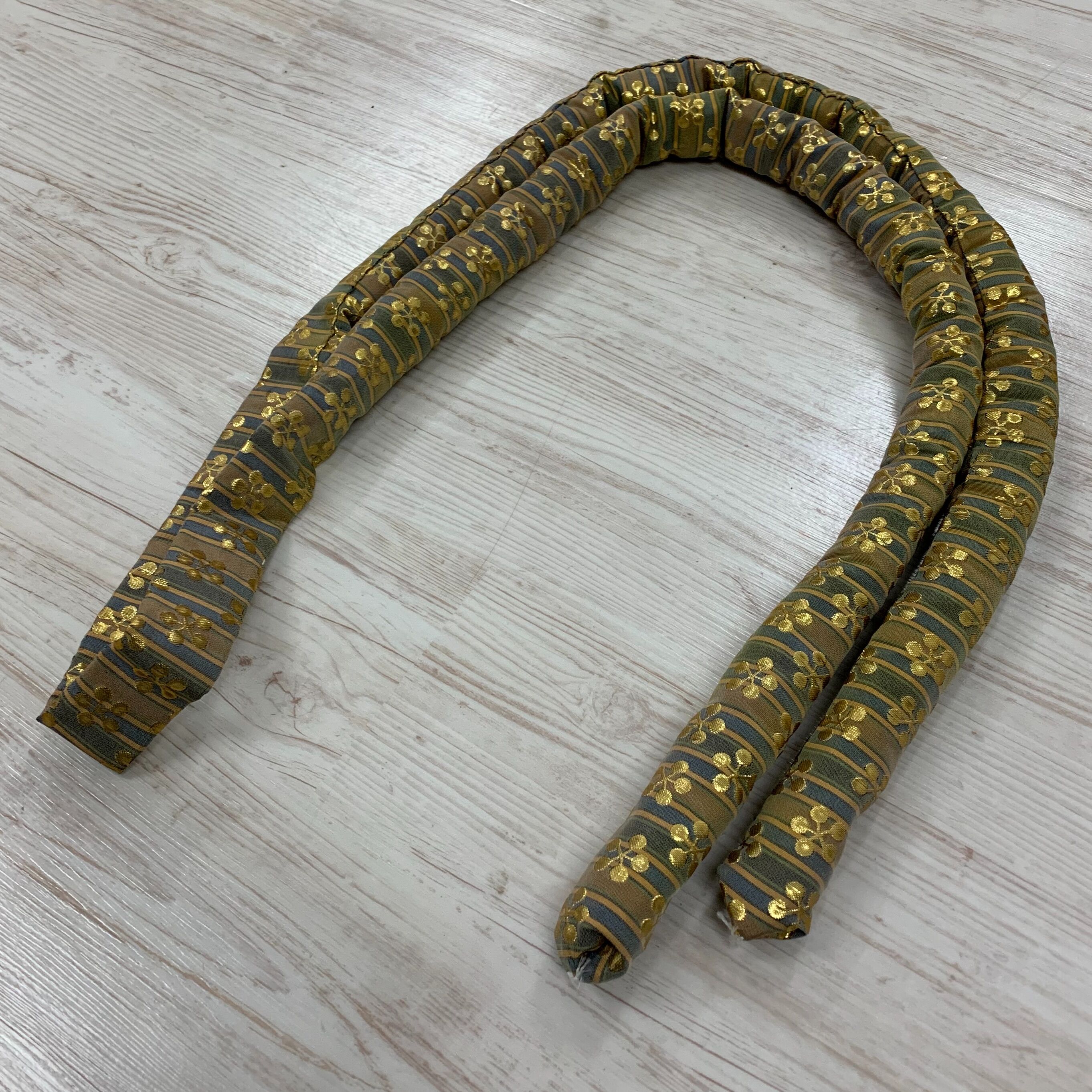 [B-122] Decorative belt