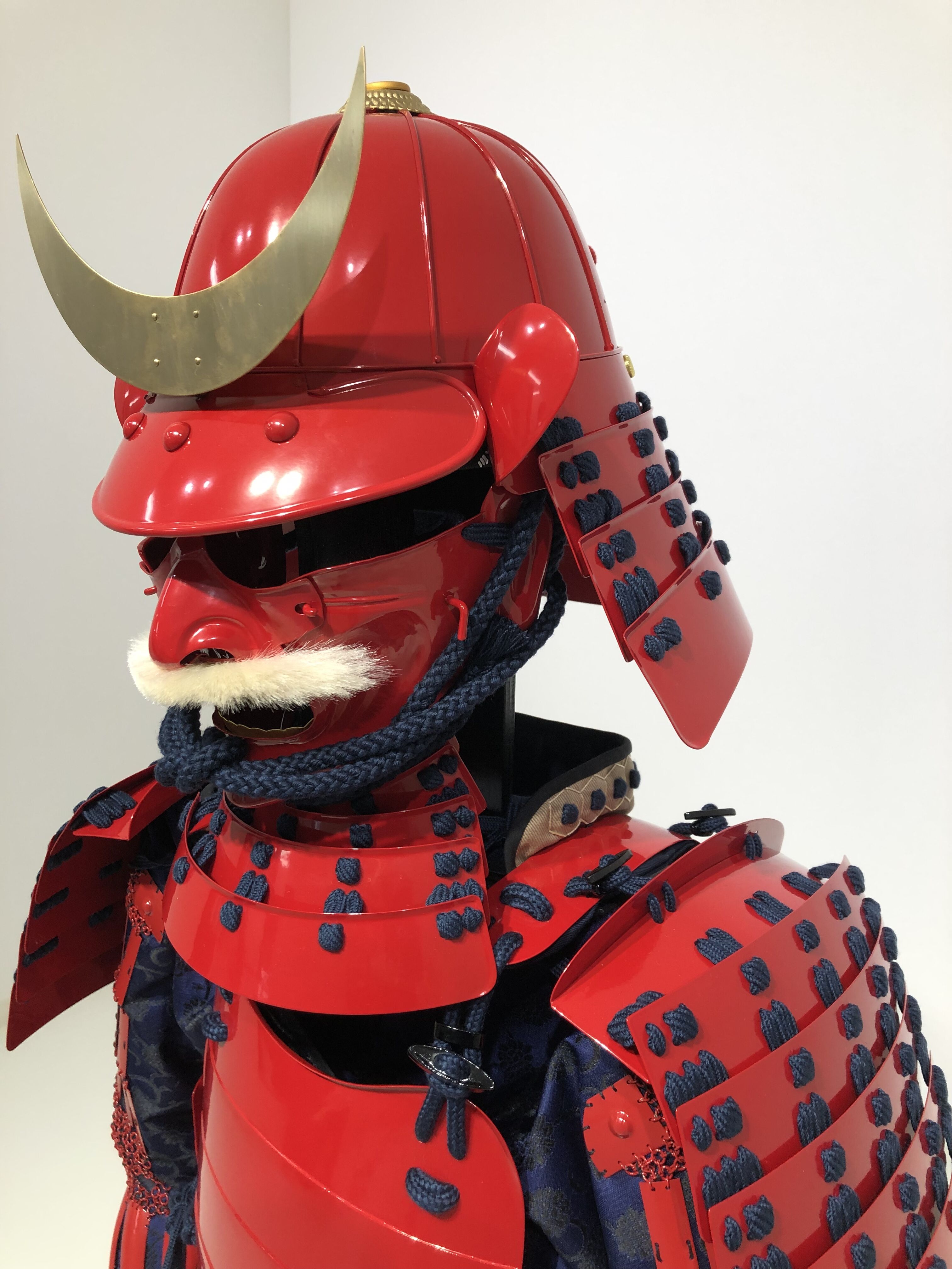 [O-061] Dark blue thread-dyed red barrel side two-piece armor