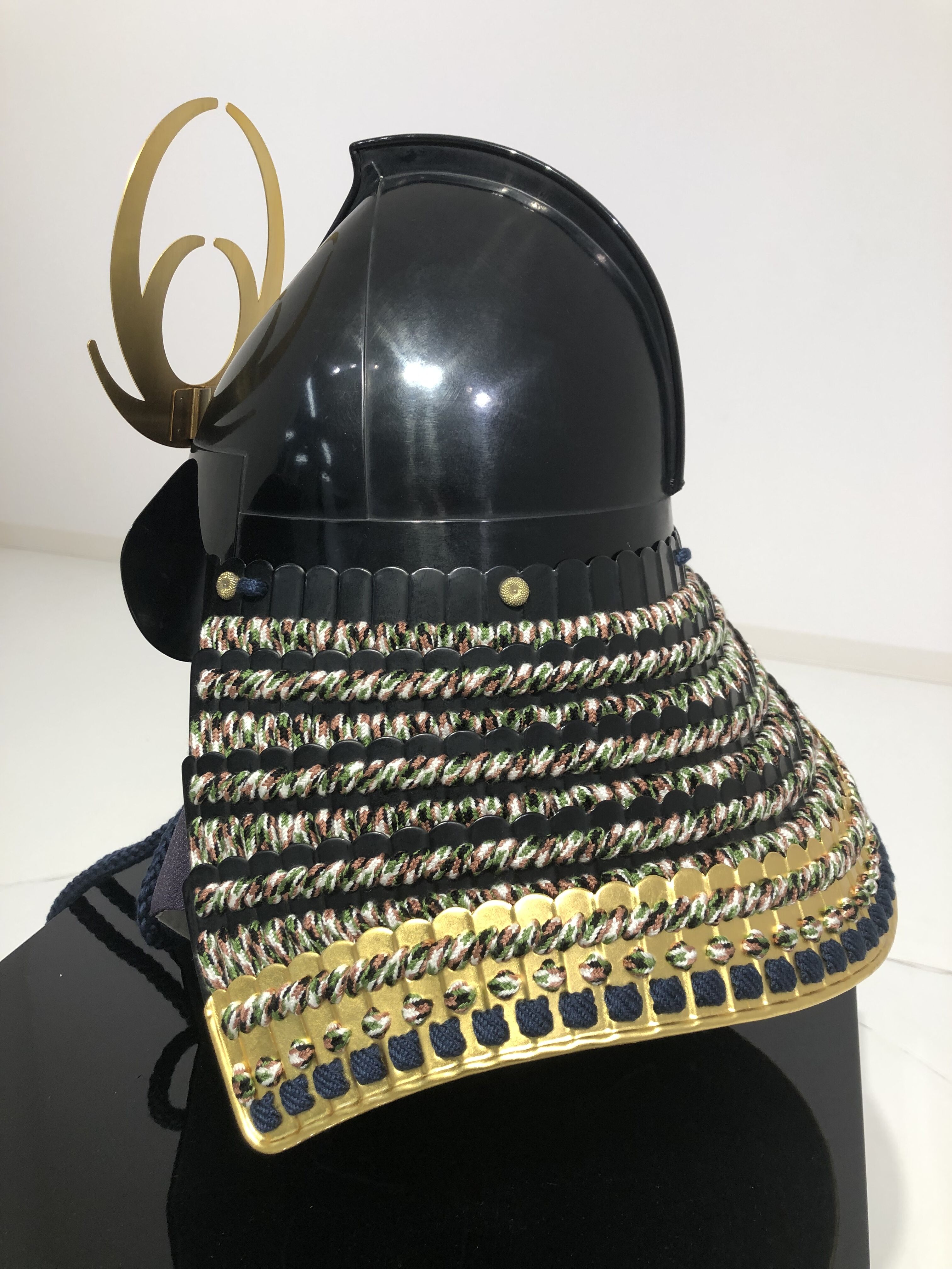 [O-031-K] Kashidori Thread-Weave Two-Piece Armor (Helmet Only)