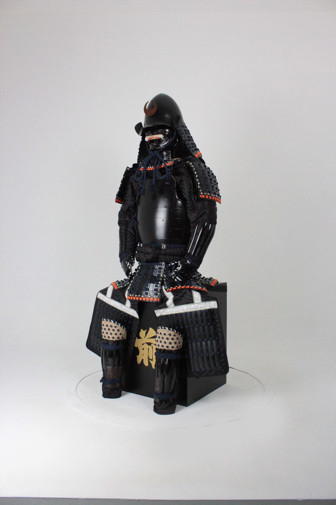 [O-052] Navy blue thread, black matte finish, riveted two-piece armor (shii-gata helmet)