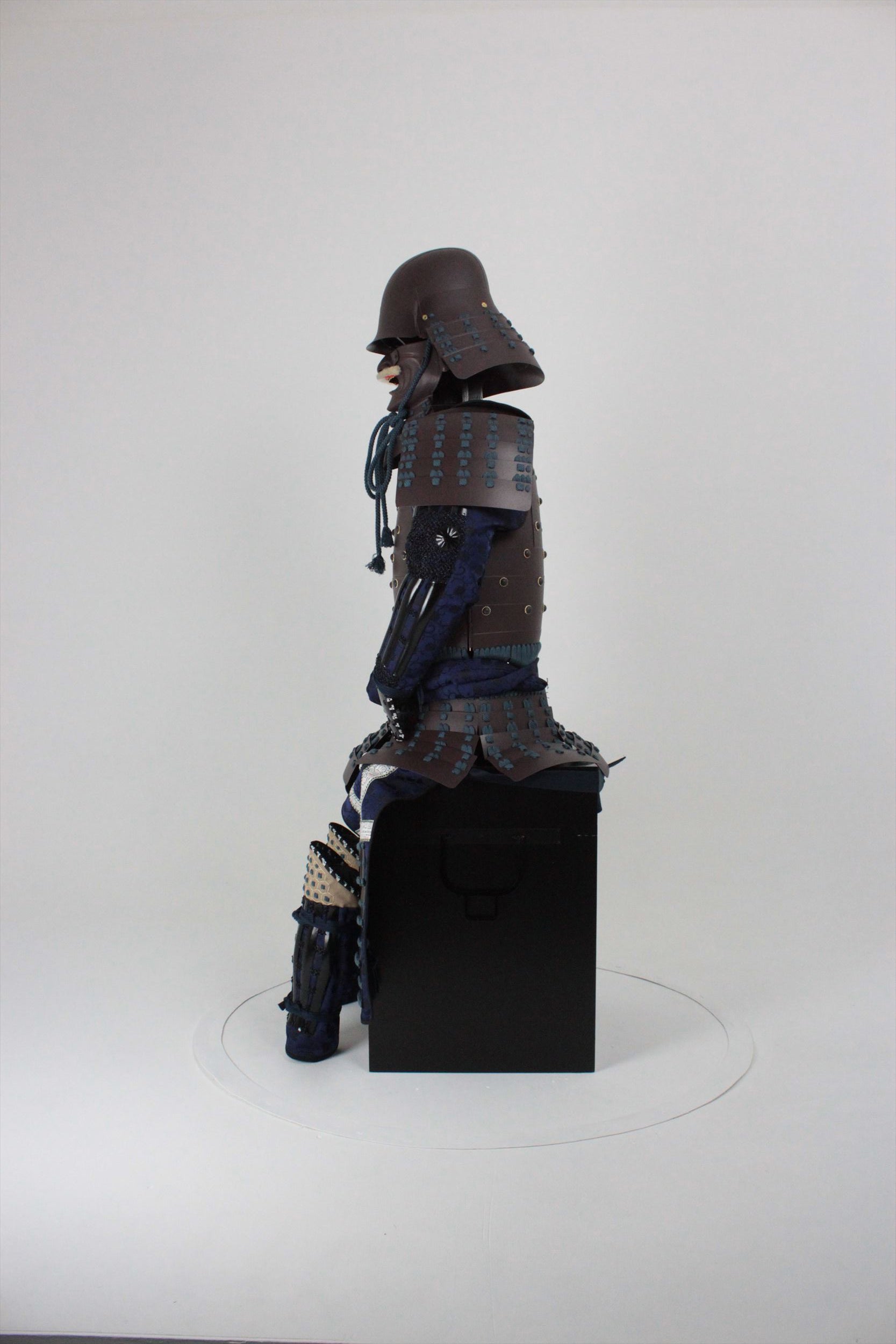 [O-053] Navy blue thread-dyed iron rust hat with rivets, two-piece armor (head-shaped helmet)