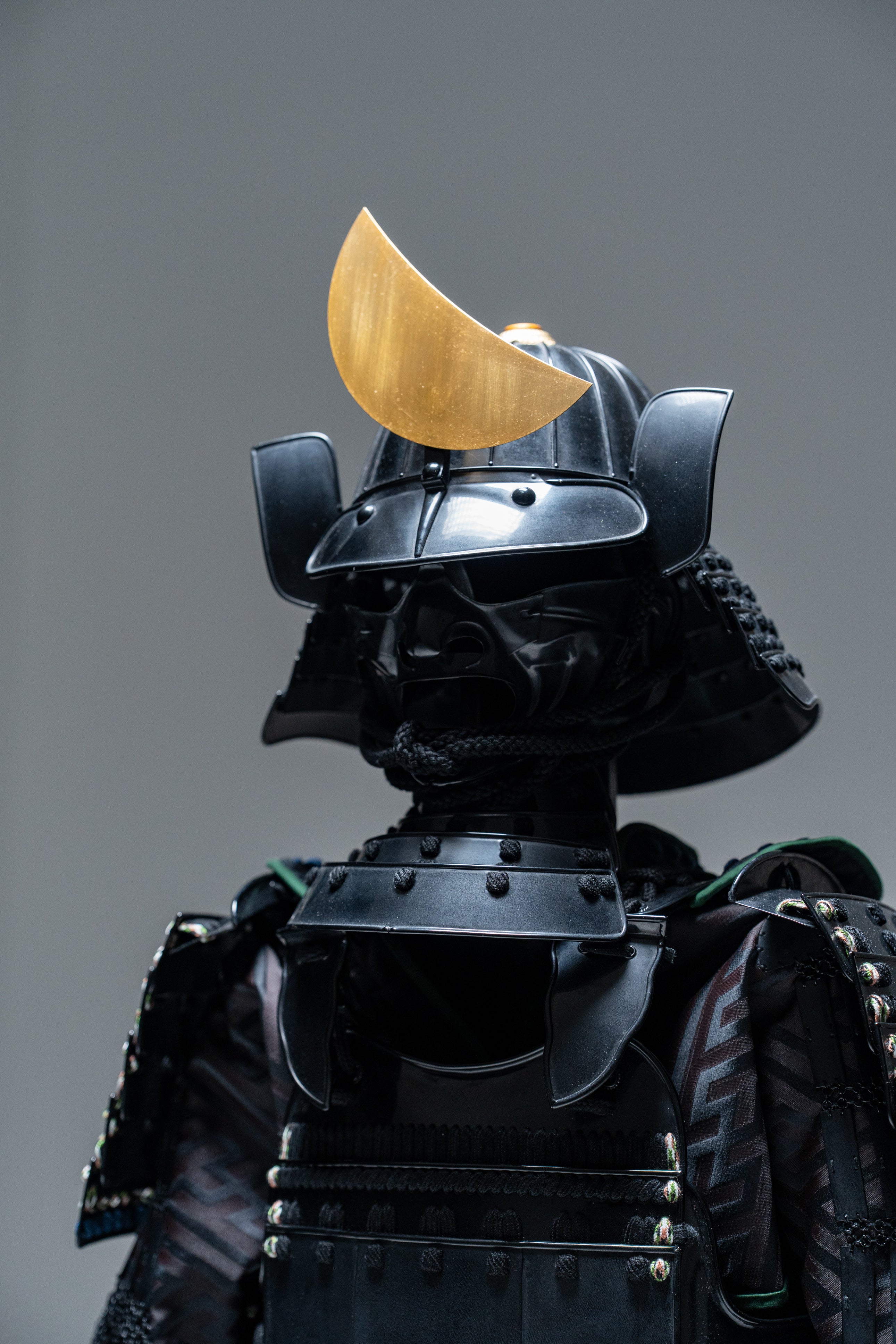 【O-036】黒糸威縦矧二枚胴具足