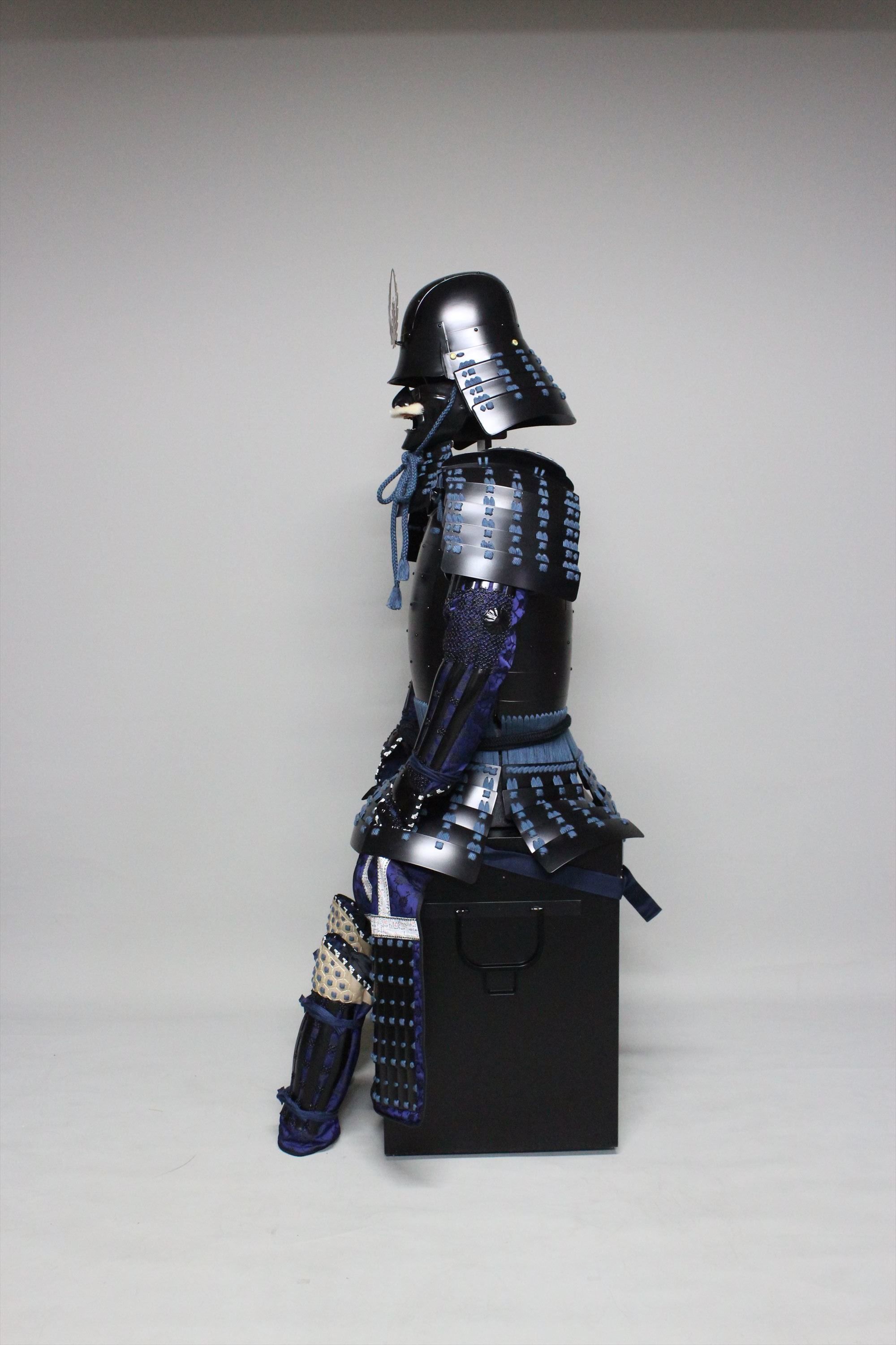 [O-066] Navy blue riveted riveted head-shaped two-piece armor (matte finish)