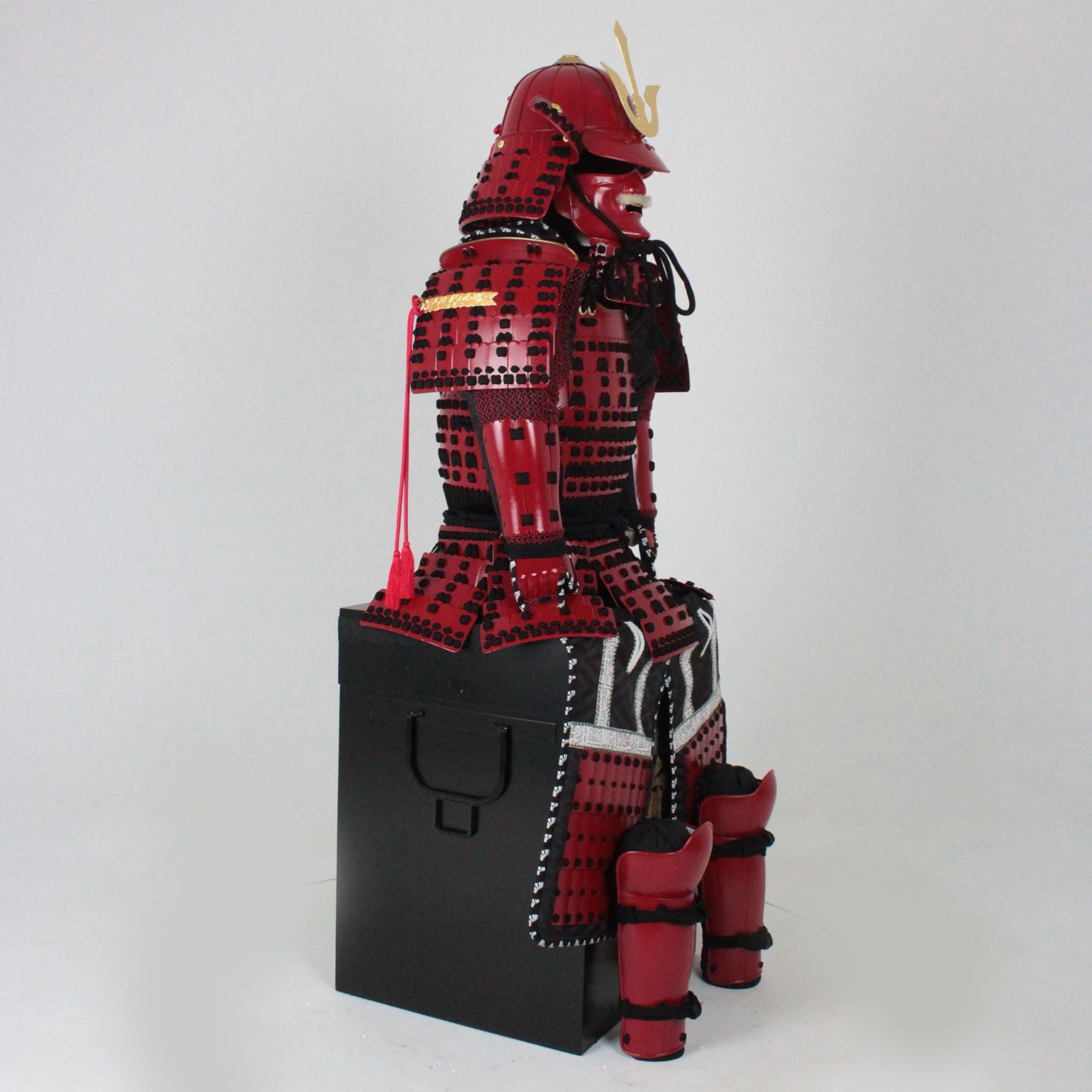 [C-010] Black-dyed Iyo Koshidori Two-piece Children's Armor