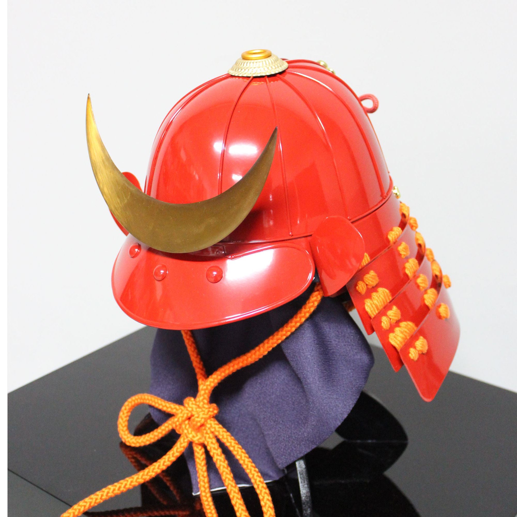 [O-060-K] Scarlet thread red barrel side two-piece armor (helmet only)