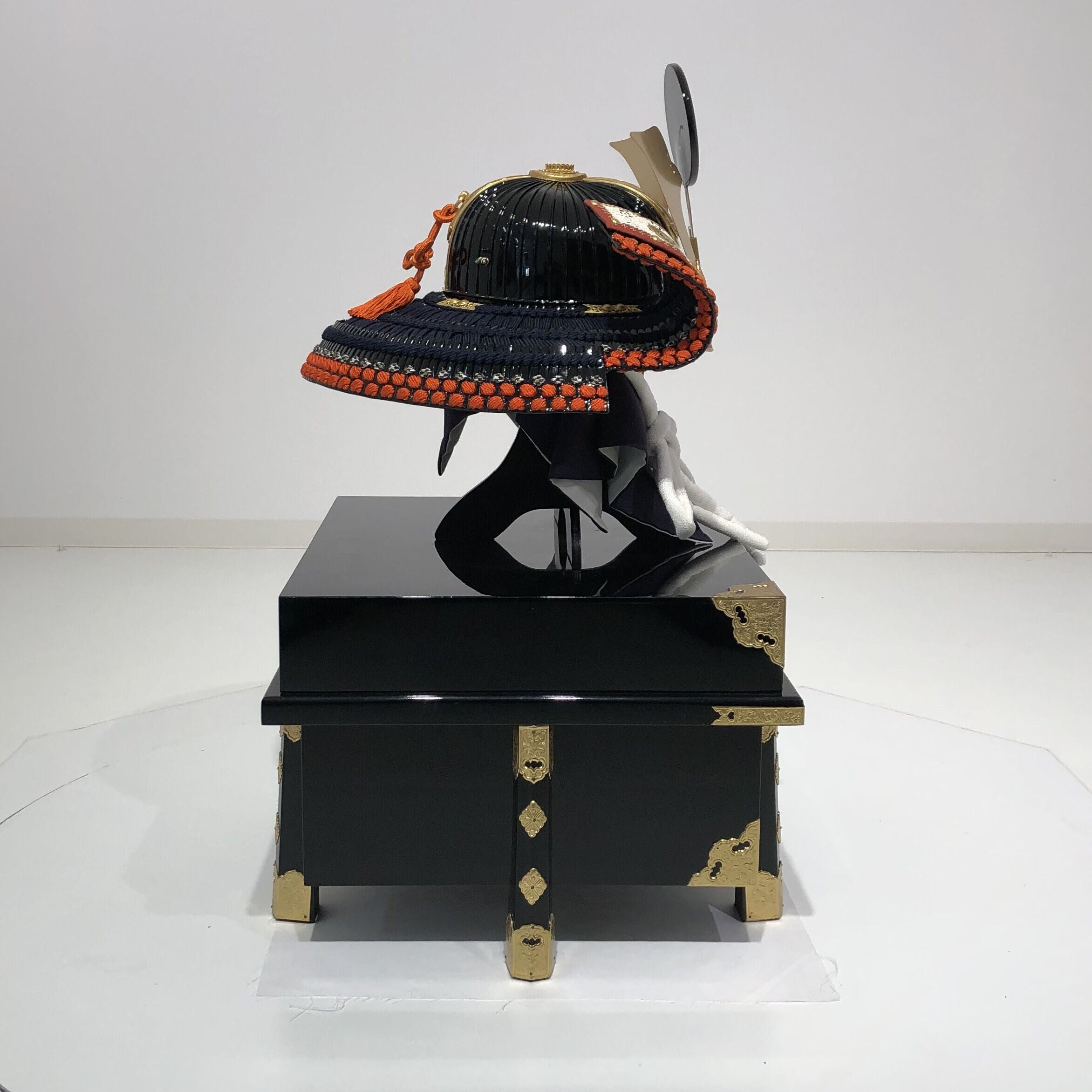 [Y-019-K] Domaru helmet used by Oda Nobunaga (helmet only)