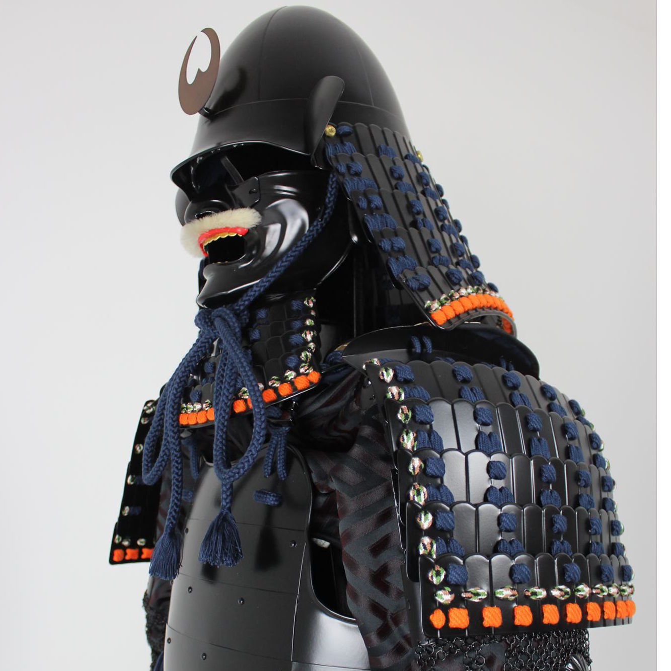 [O-052] Navy blue thread, black matte finish, riveted two-piece armor (shii-gata helmet)