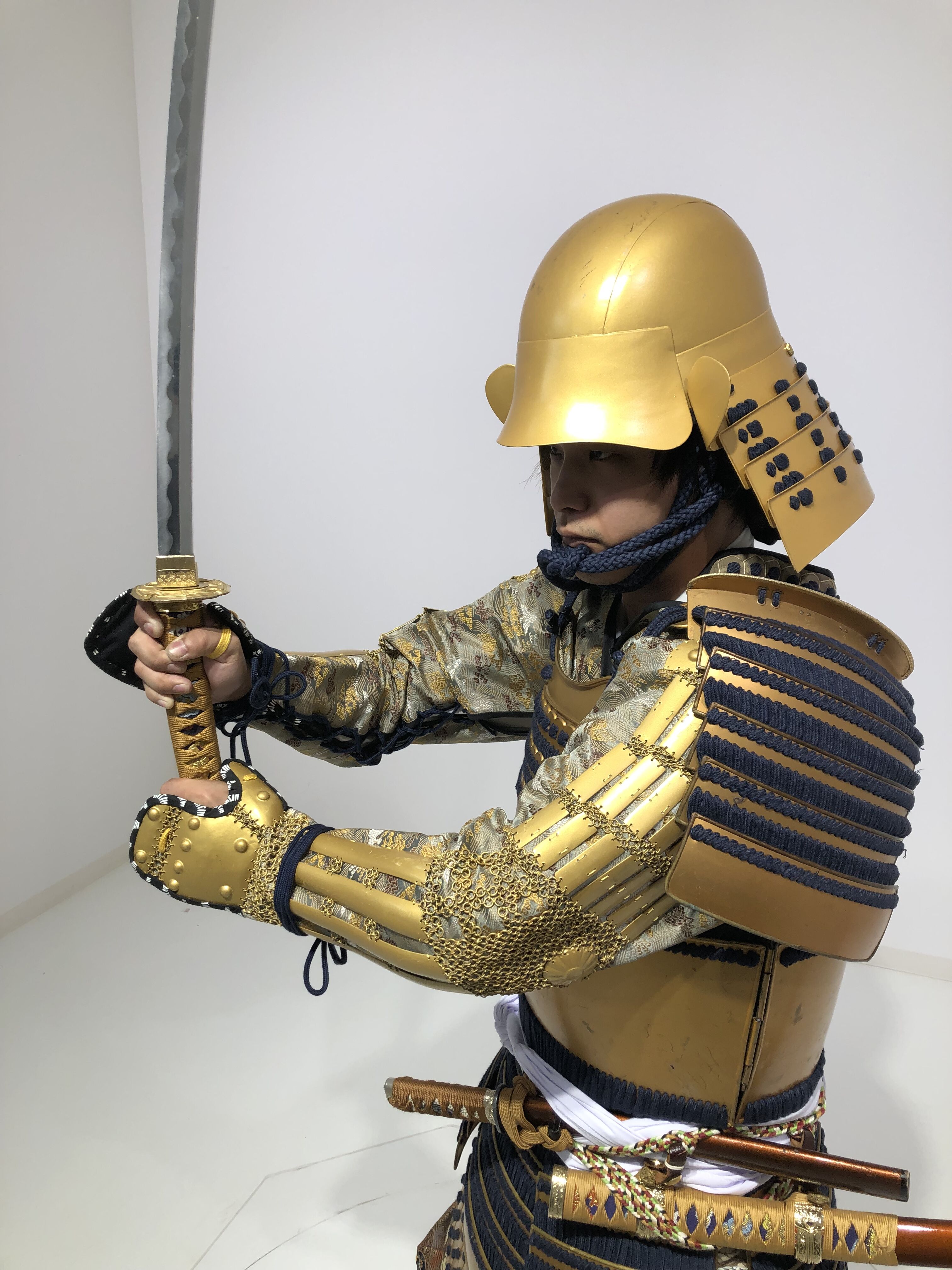 [L4-11-1] Tokugawa Ieyasu Gold Armor (rental)