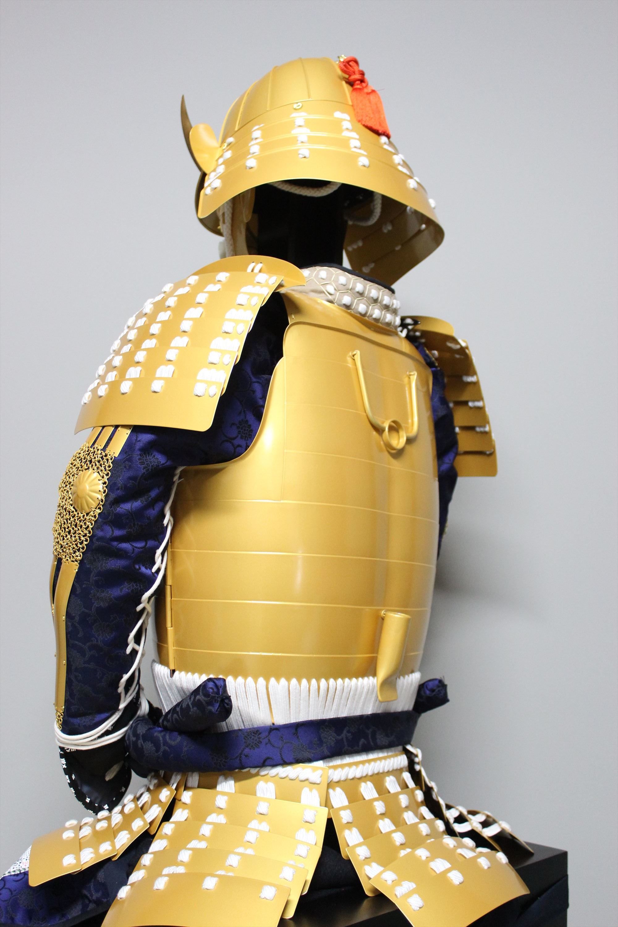 [O-073] White thread gold painted barrel side two-piece armor