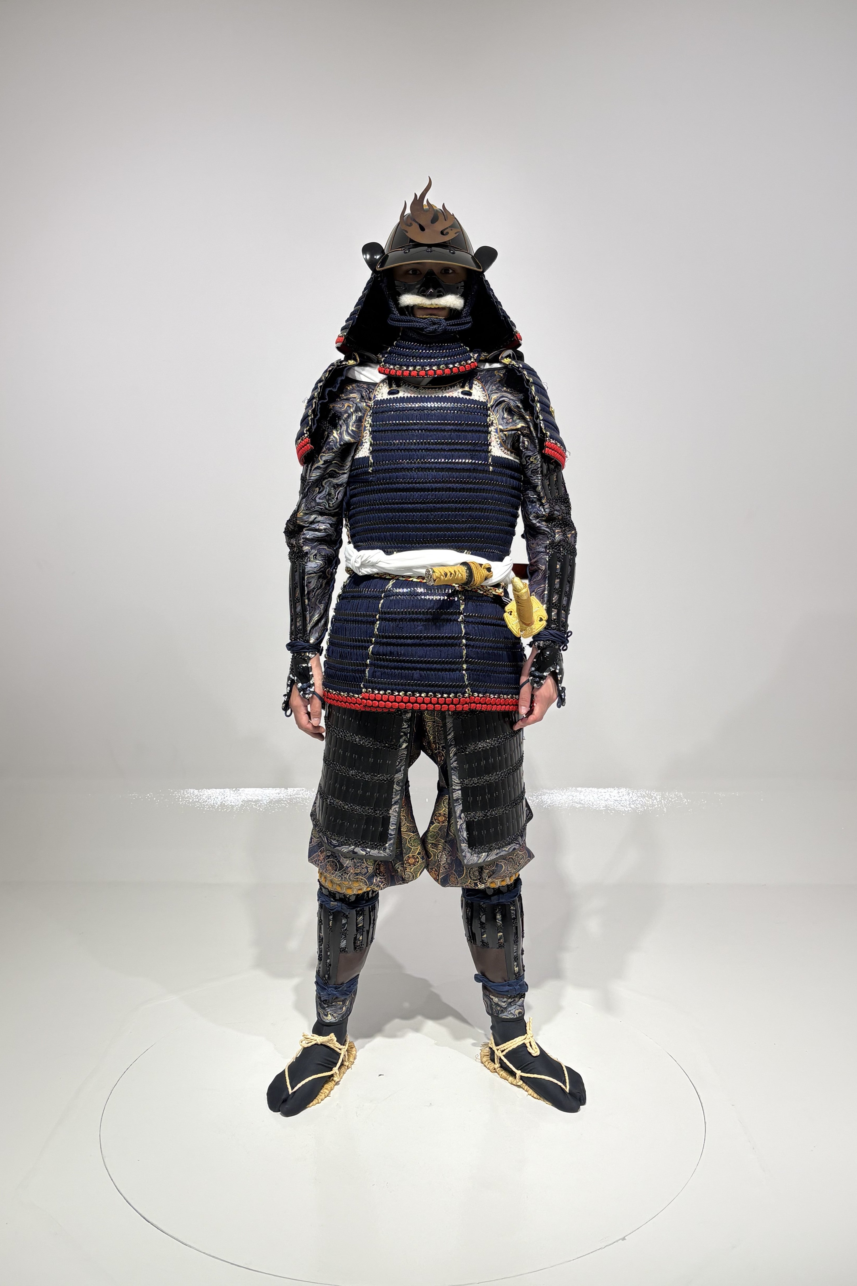[L4-5] Modern small bill dark blue thread double-layered armor (rental)